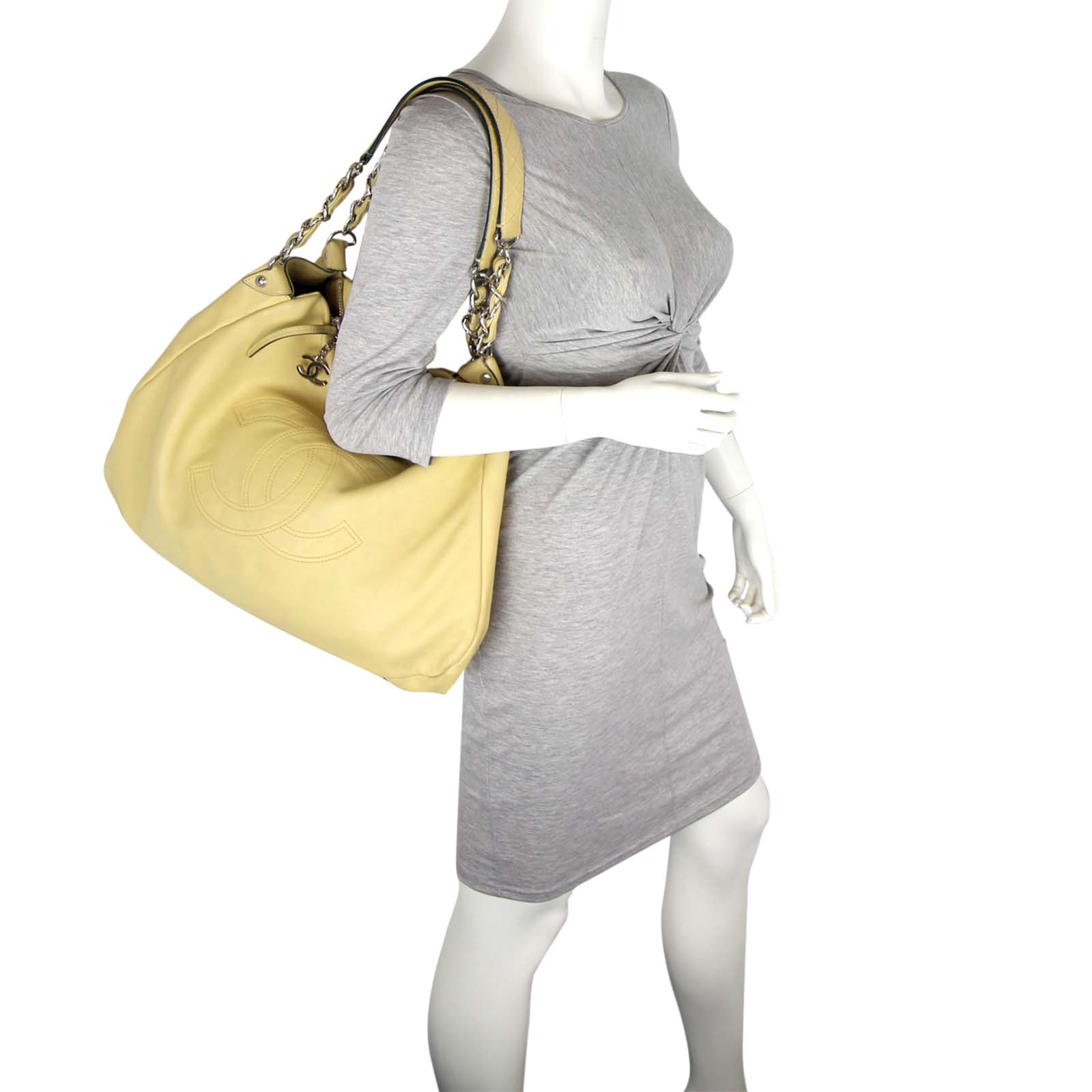 Chanel Edgy Hobo Bag Scale