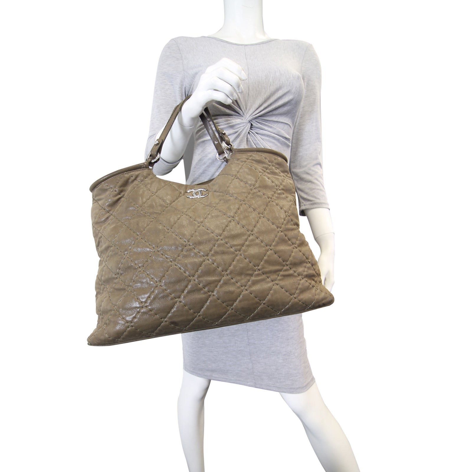 Chanel Iridescent Sea Hit Tote Large Mannequin