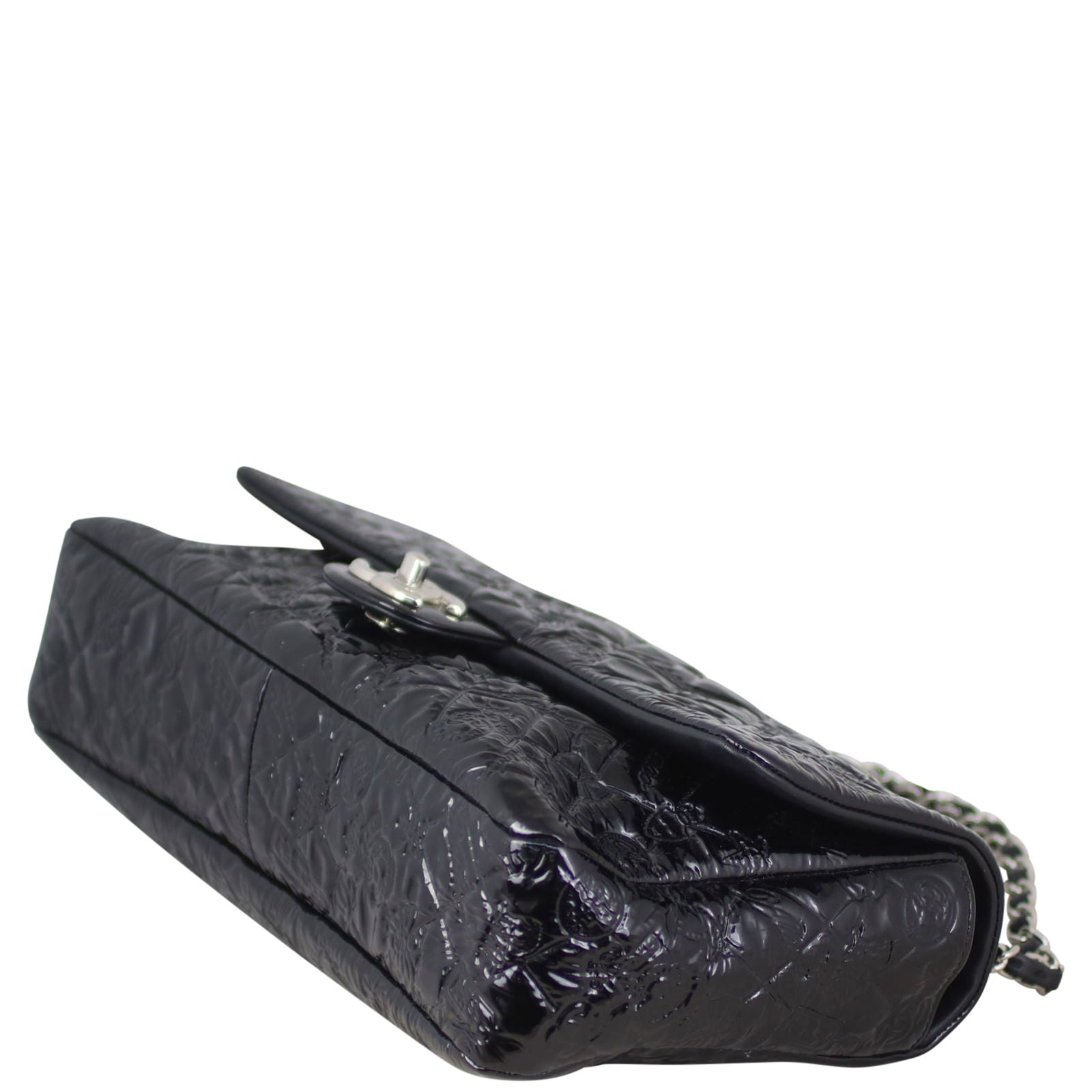 Chanel Lucky Charm Flap Bag corner