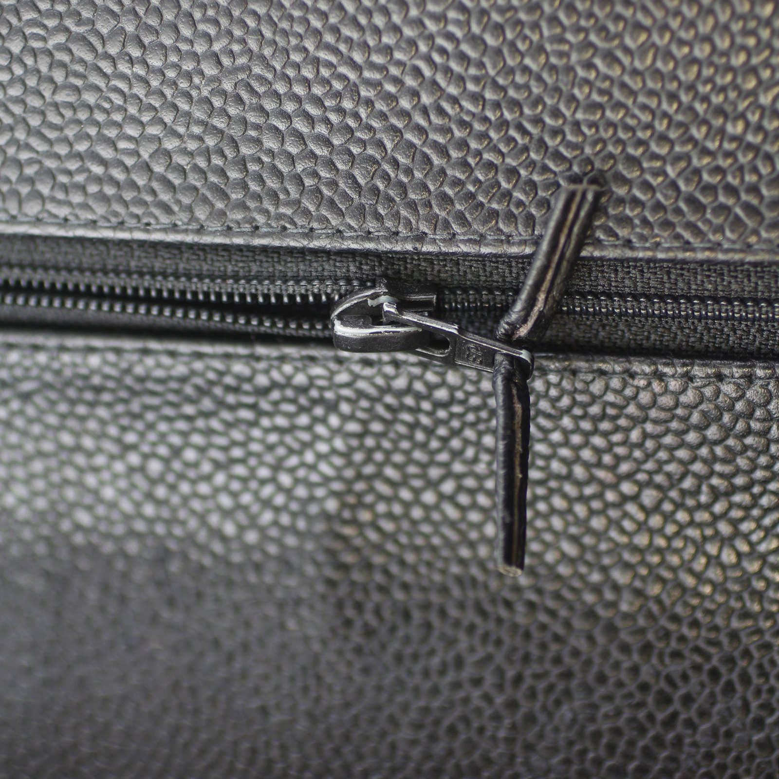 Chanel Classic Double Flap Medium zip