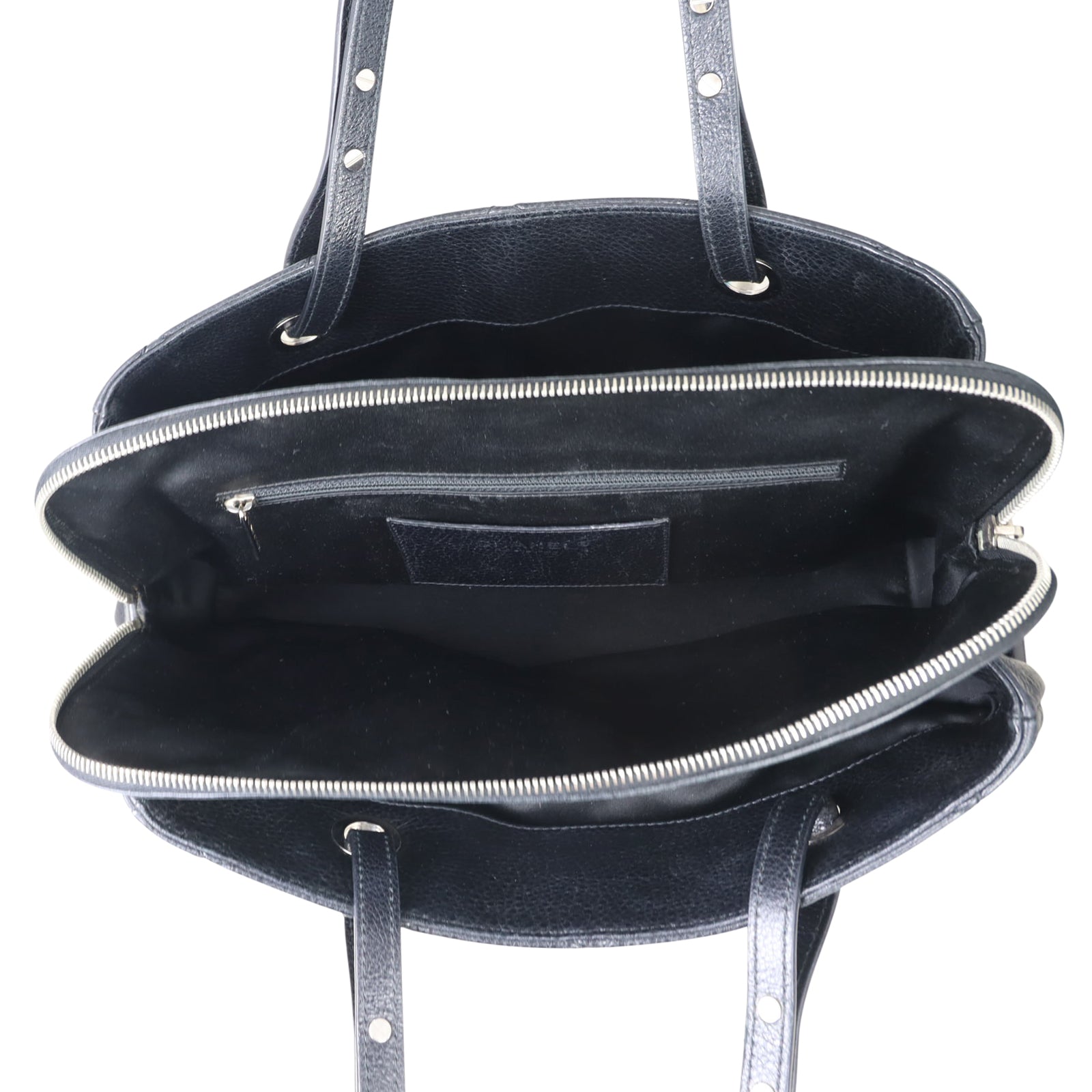 Chanel On The Road Tote Whole interior