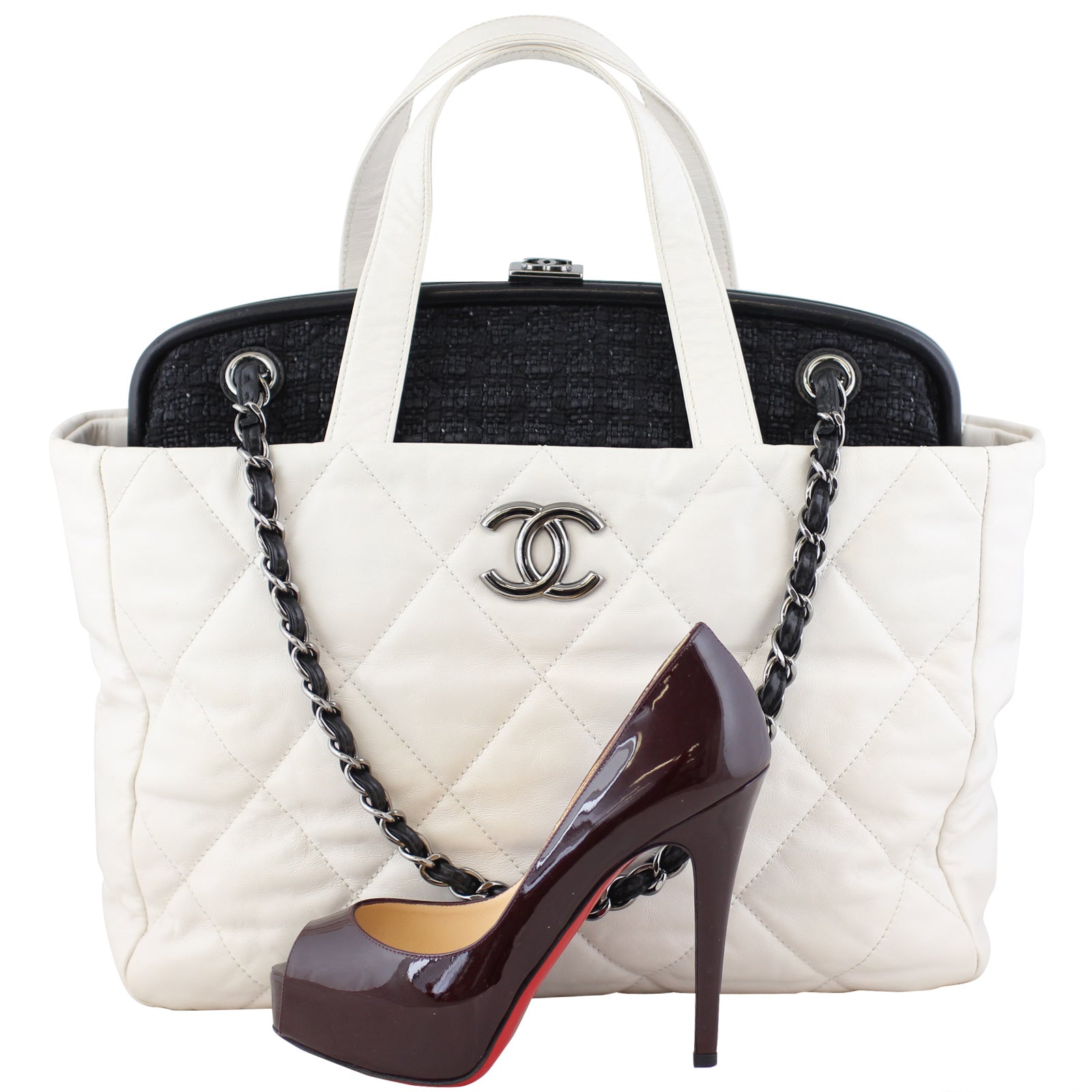 Chanel Portobello Tote Scale