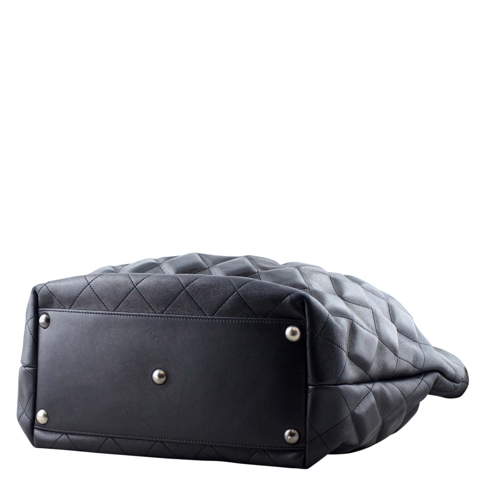 Chanel Sloane Large Tote Corner