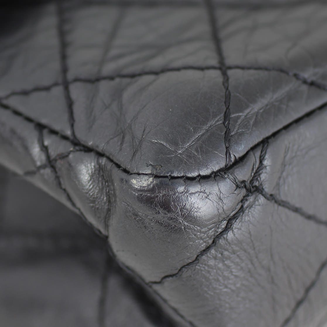 Chanel Reissue 226 Flap Bag Edge