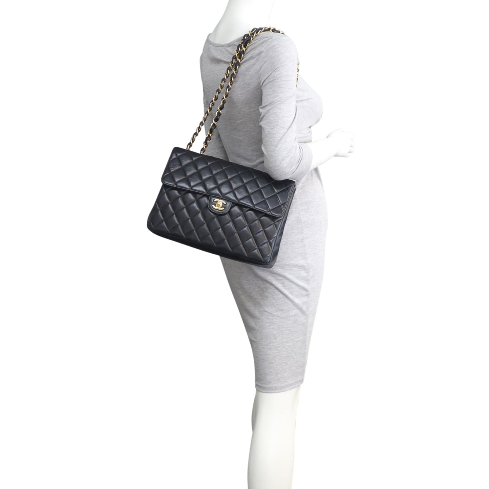 Chanel Single Flap Maxi Mannequin