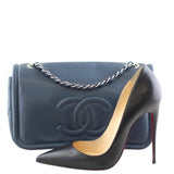 Chanel Timeless Caviar Flap Medium scale