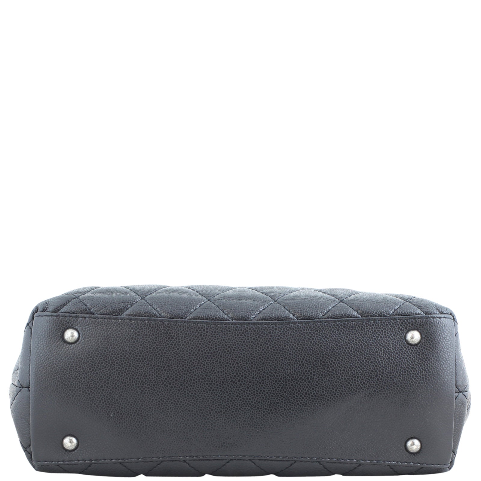 Chanel Be Caviar Tote Medium Base