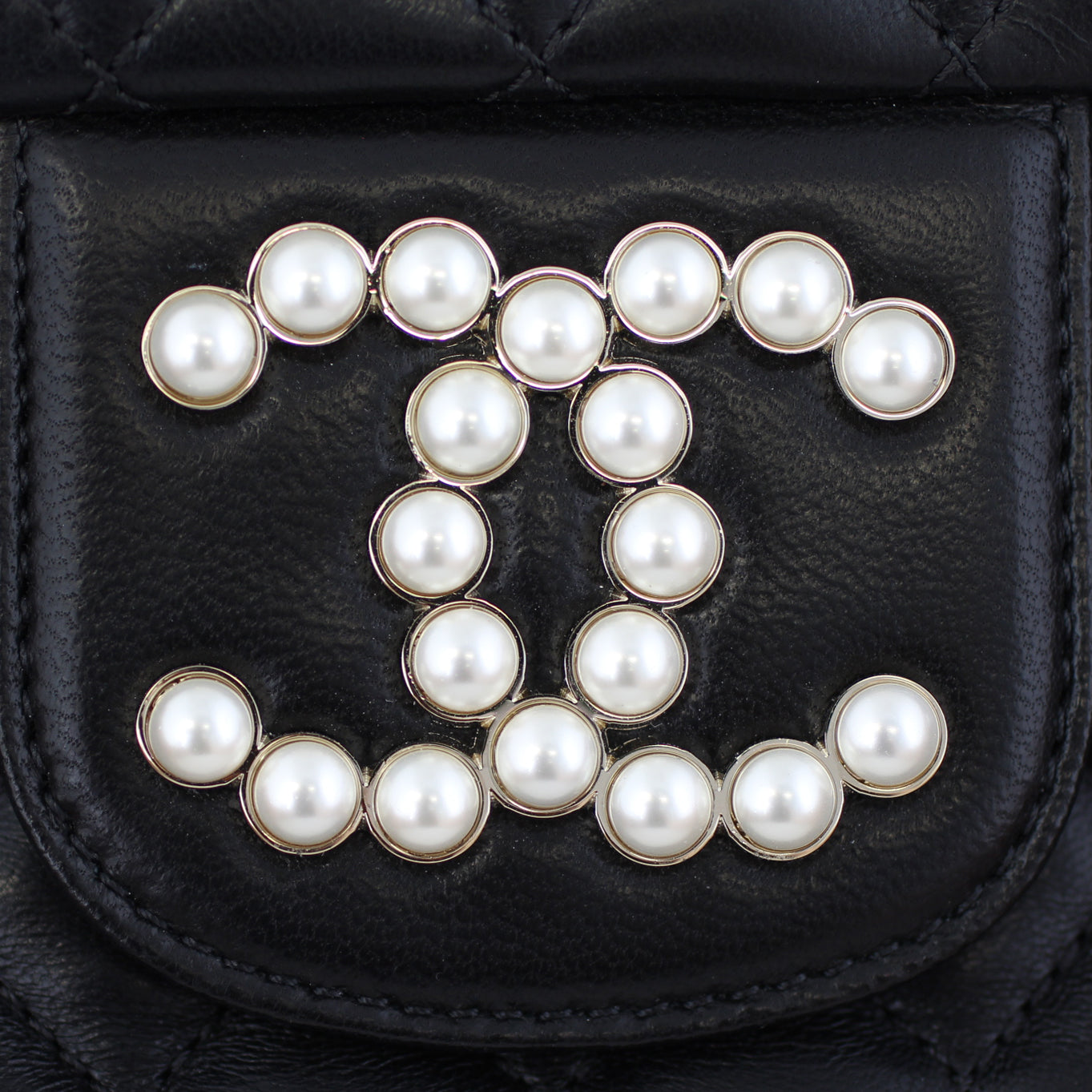 Chanel Westminster Pearl Flap Bag Medium Logo