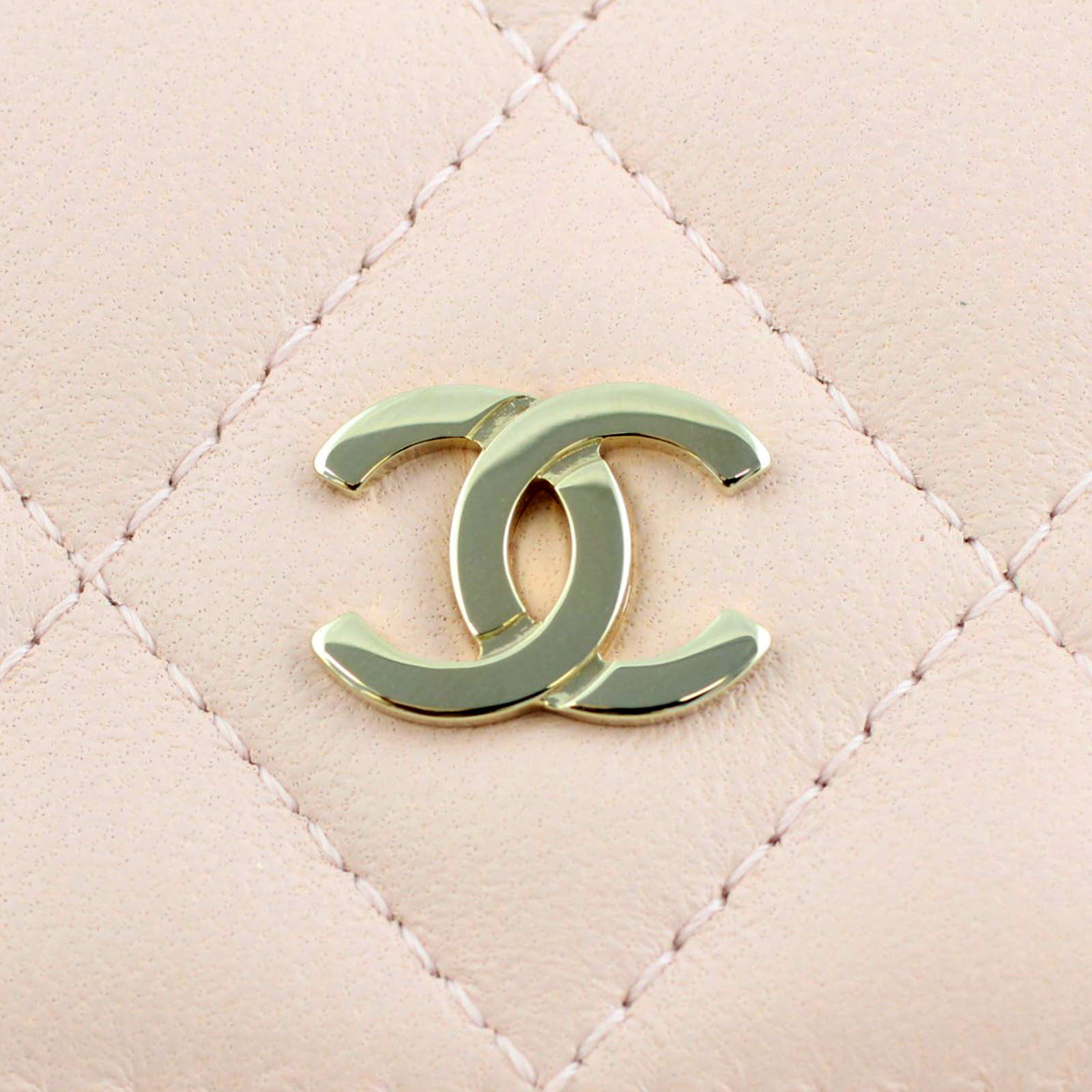 Chanel Zip Around Wallet Front