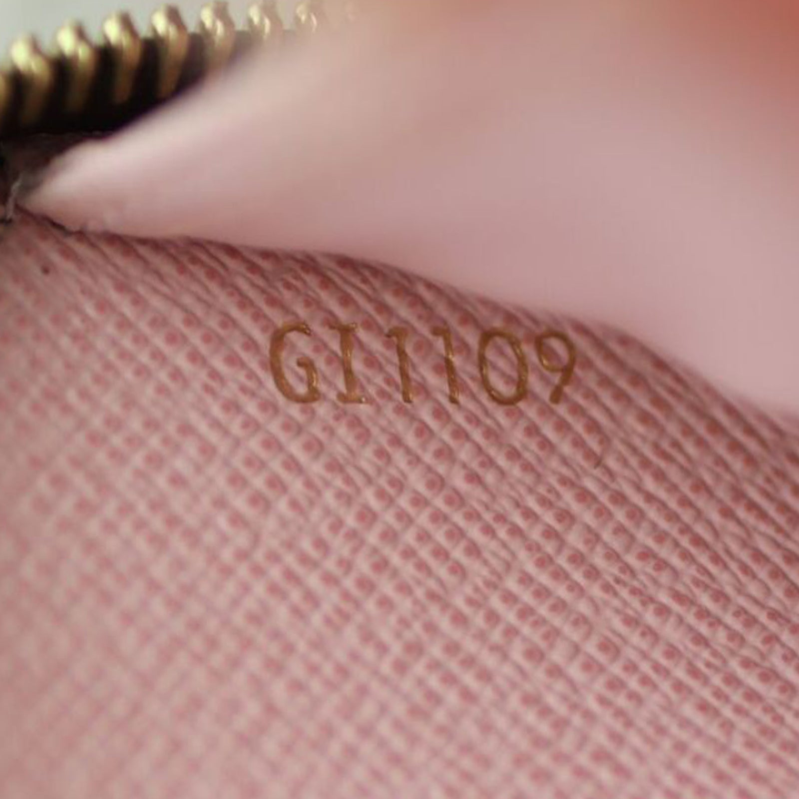 Louis Vuitton Zippy Wallet Damier Ebene Date code