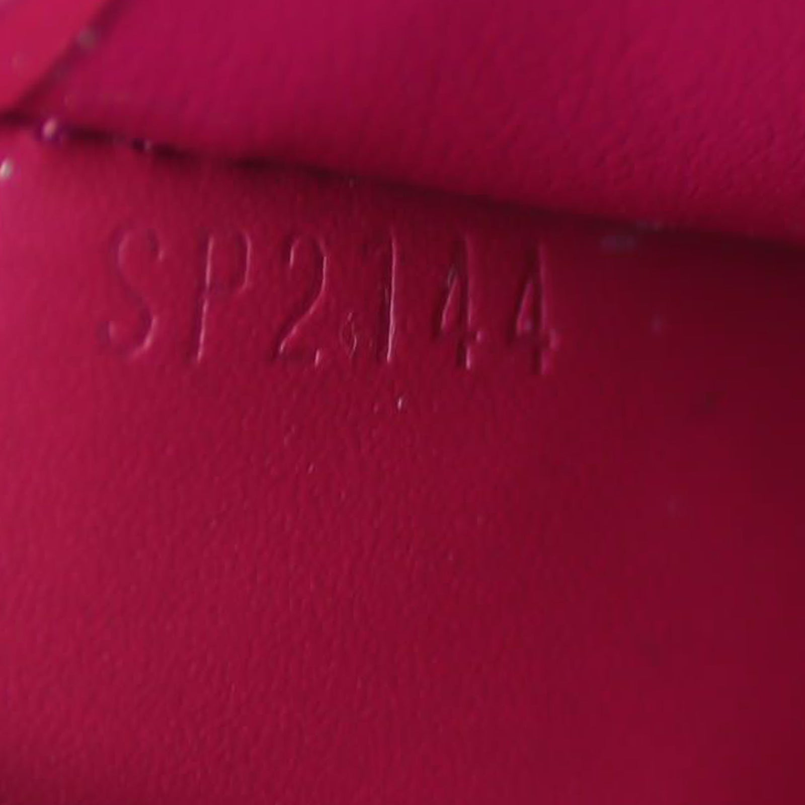 Louis Vuitton Sarah Wallet Monogram Vernis Date code