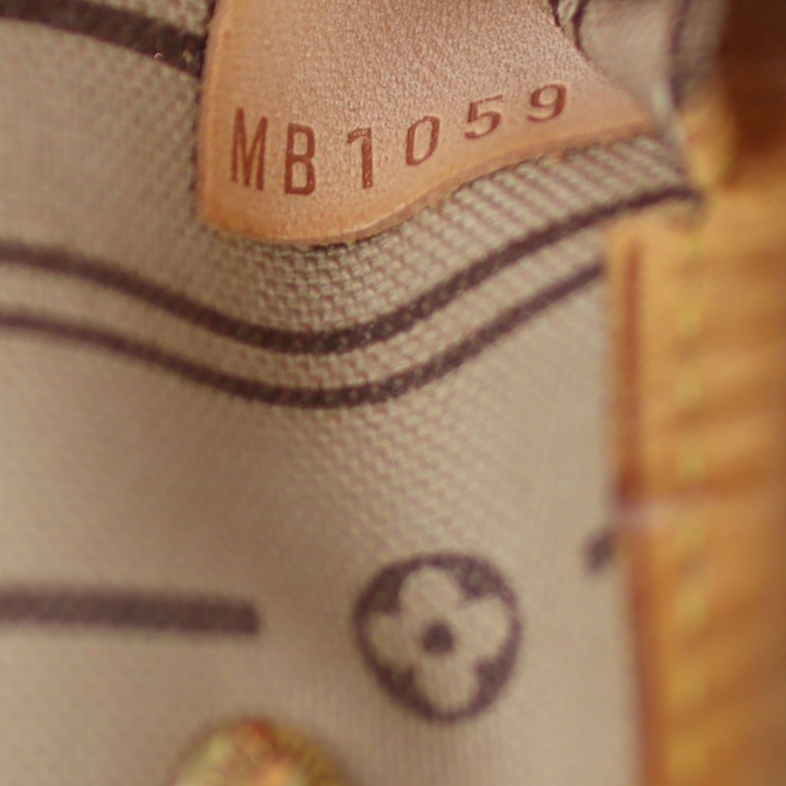 Louis Vuitton Neverfull PM Monogram Date code