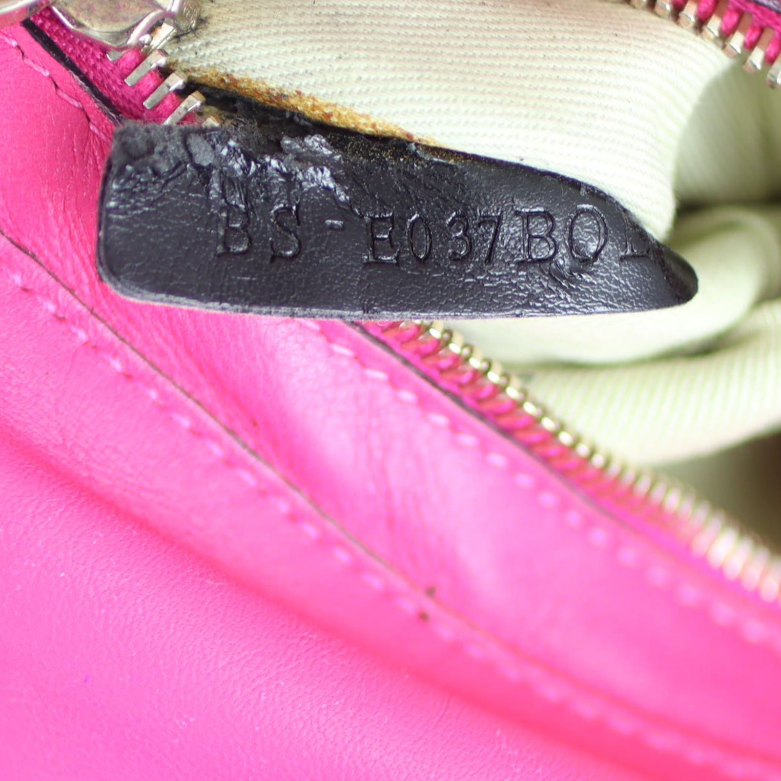 Valentino Rockstud Small Tote Date code