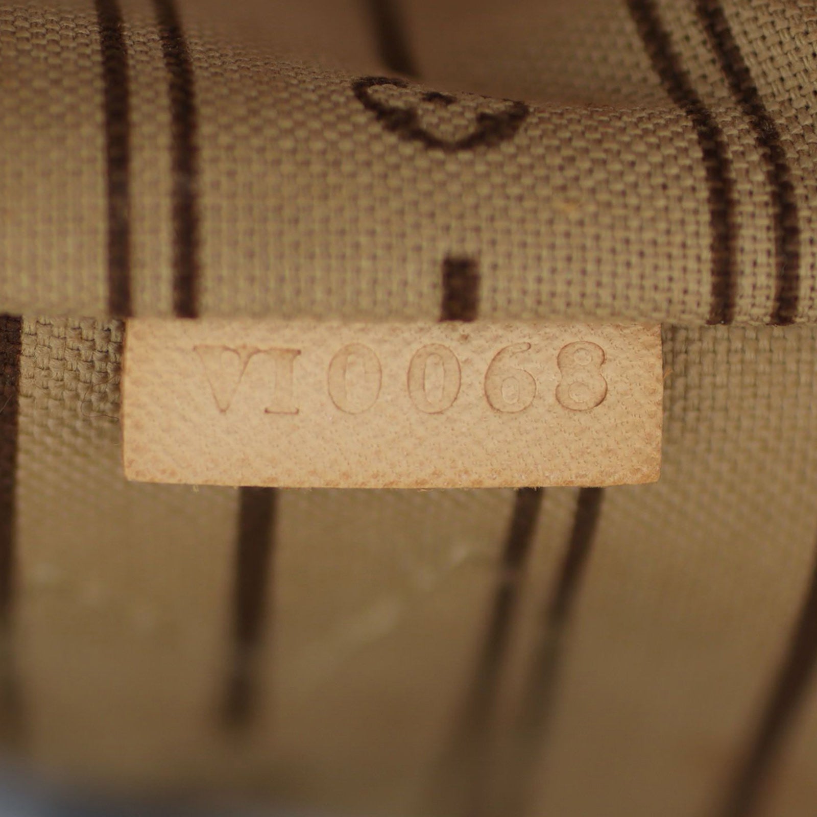 Louis Vuitton Neverfull PM Monogram Date code