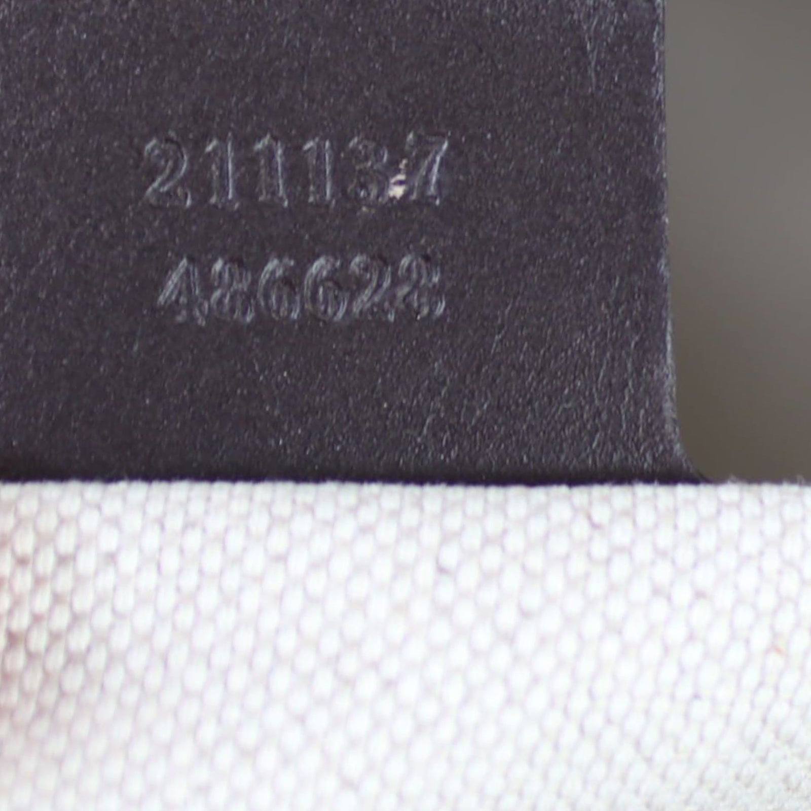 Gucci GG Supreme Joy Tote Medium Date code