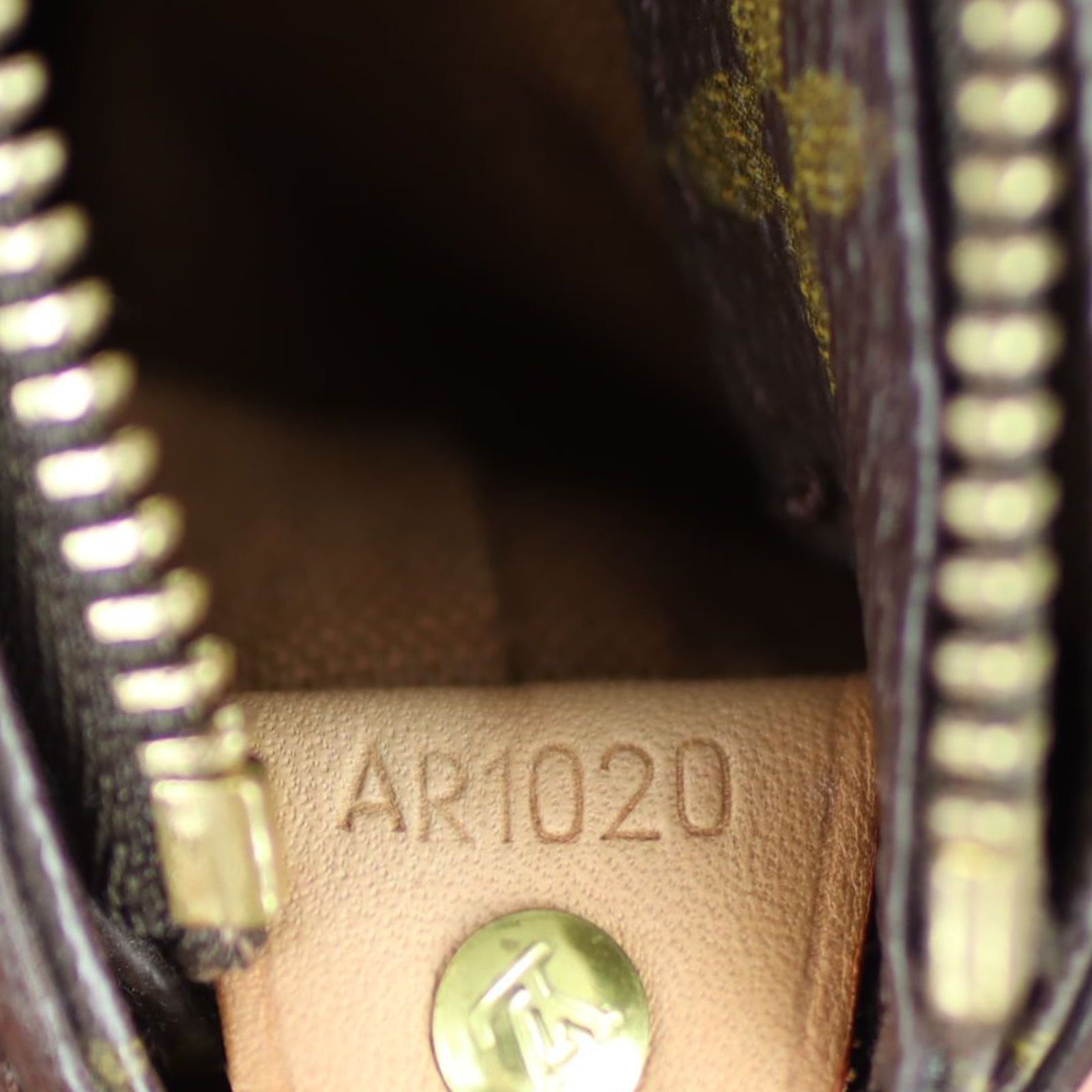 Louis Vuitton Cabas Mezzo Monogram Date code