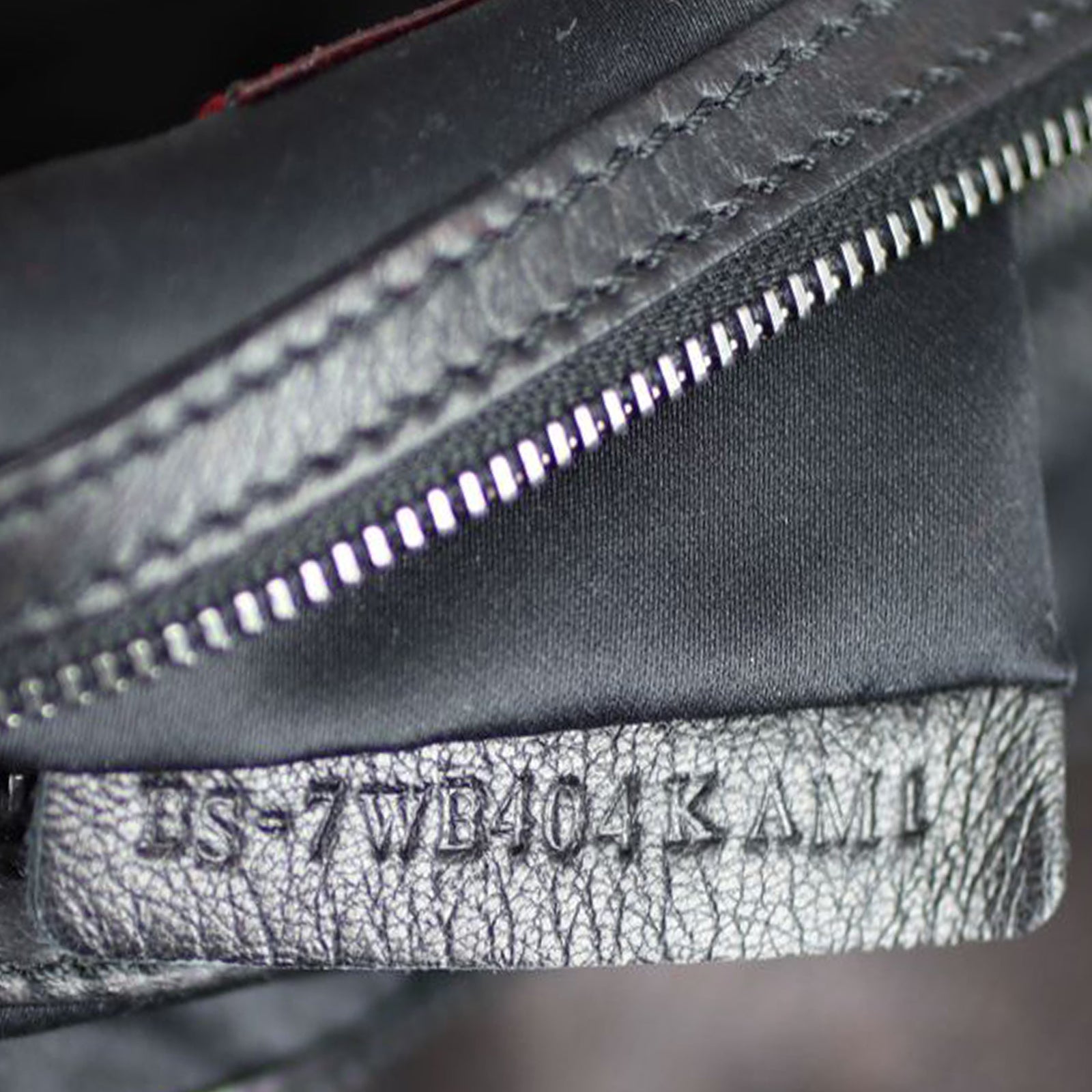 Valentino Rosier Small Date code