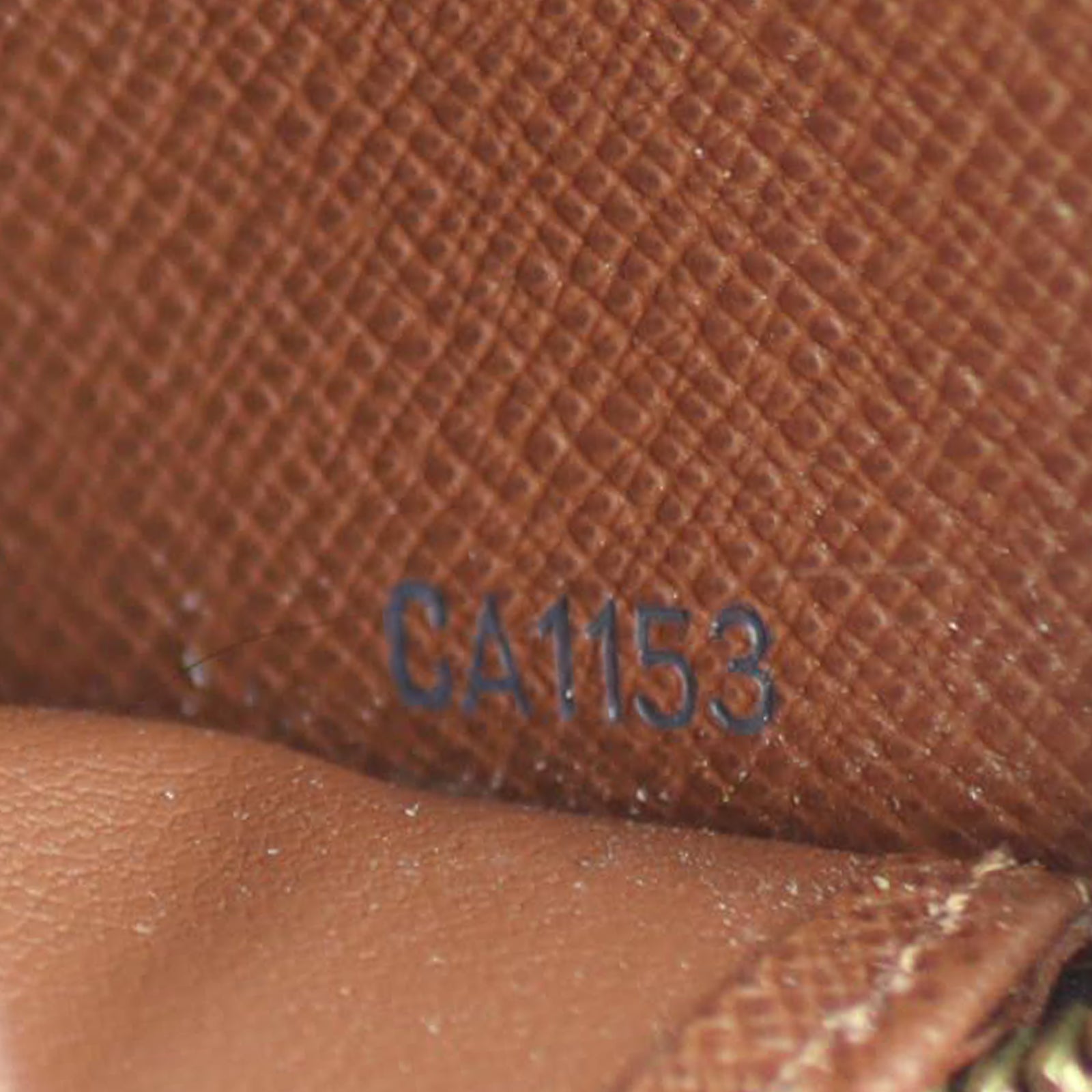Louis Vuitton Zippy Wallet Monogram Date code
