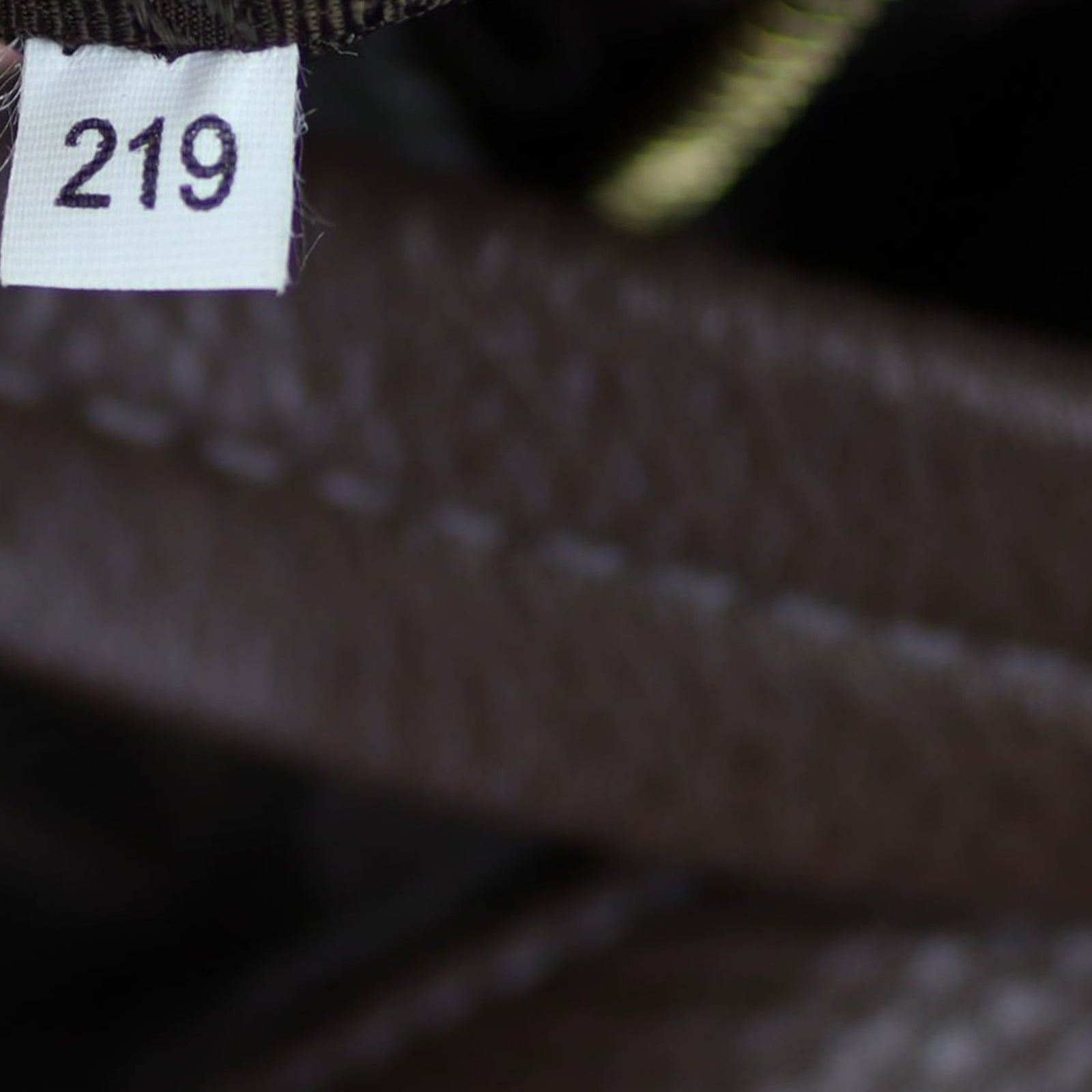 Prada Vitello Daino Hobo Date code