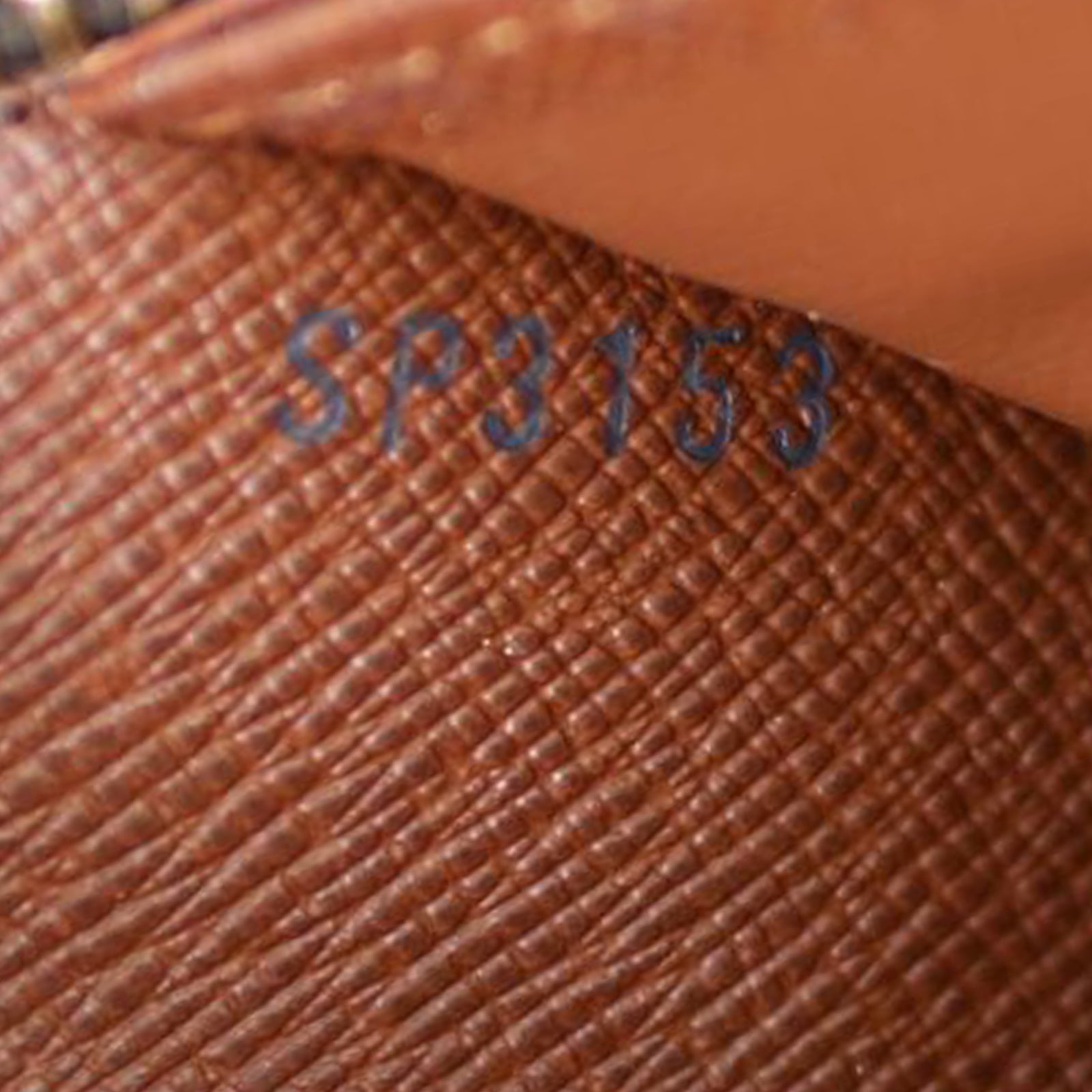 Louis Vuitton Zippy Wallet Monogram Date code