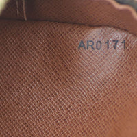 Louis Vuitton Nile Crossbody Monogram Date code