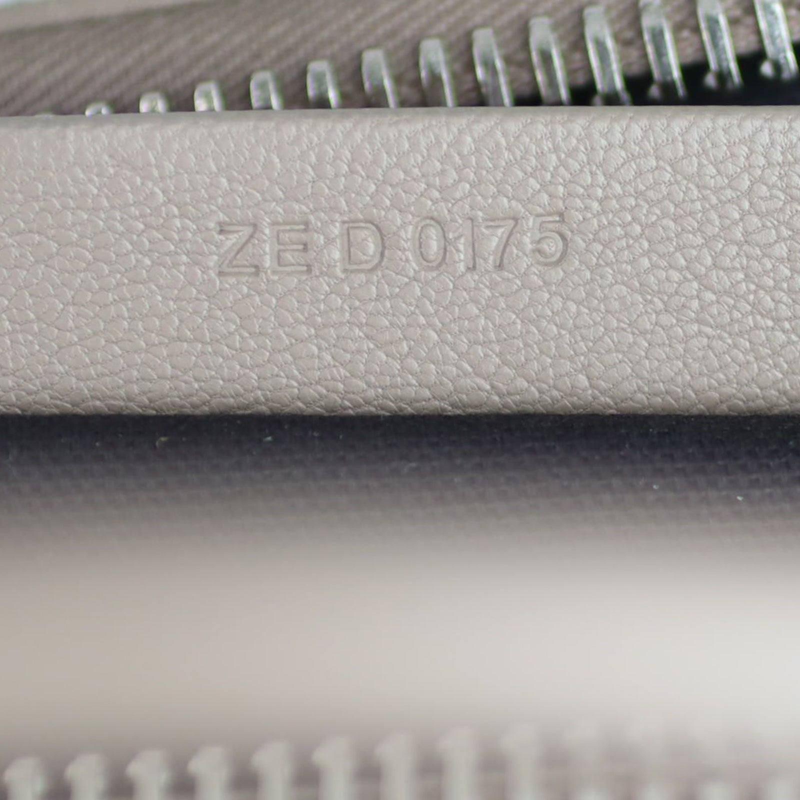 Givenchy Antigona Small - nude grained goatskin Date code