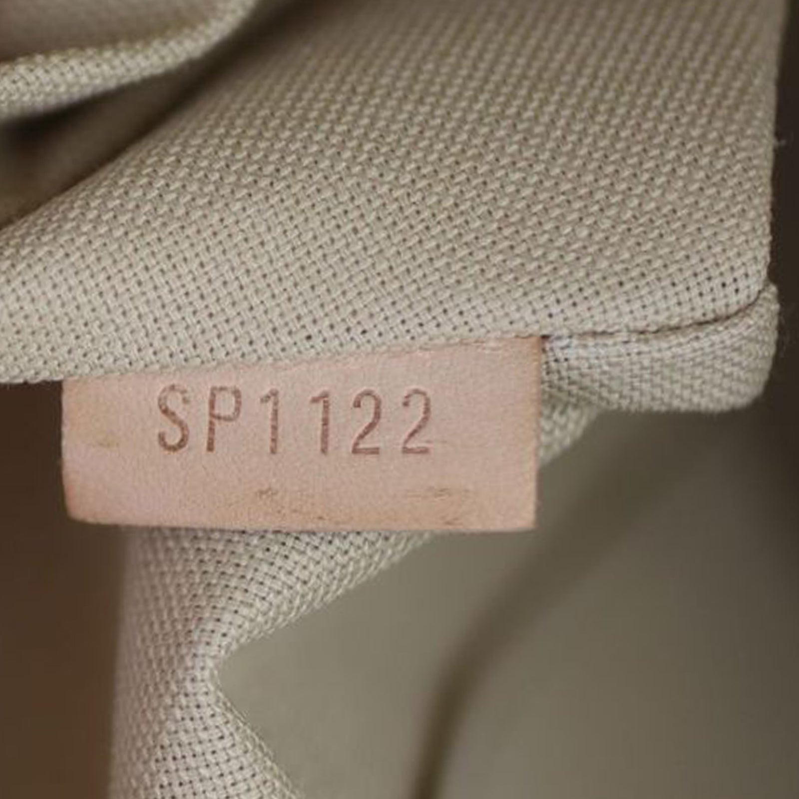 Louis Vuitton Siracusa GM Damier Azur Date code