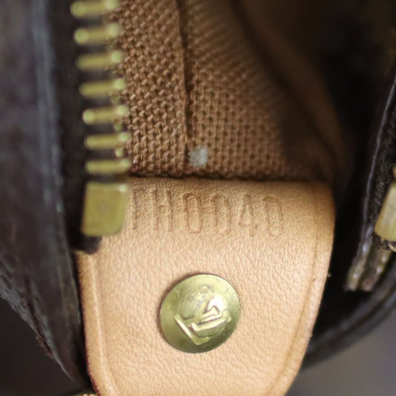 Louis Vuitton Cabas Mezzo Monogram Date code