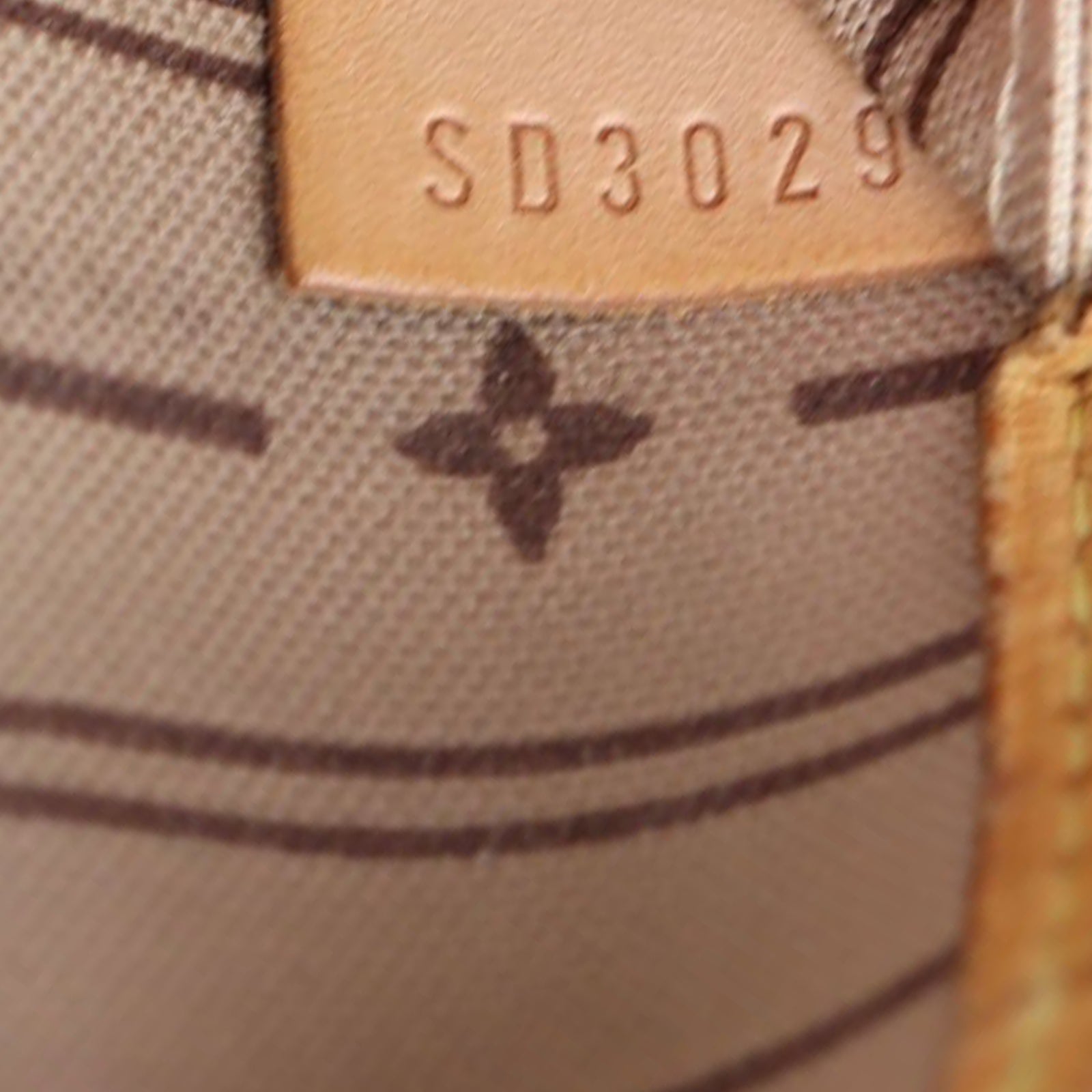 Louis Vuitton Neverfull MM Monogram Date code