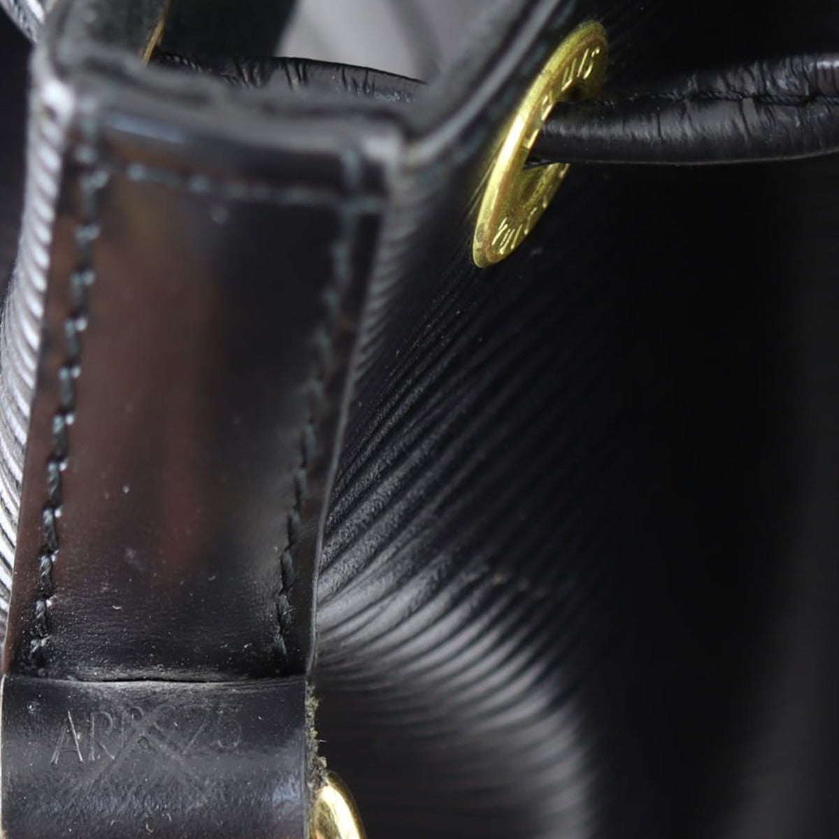 Louis Vuitton Noe Epi Date code
