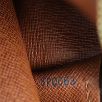 Louis Vuitton Papillon 30 Monogram Date code
