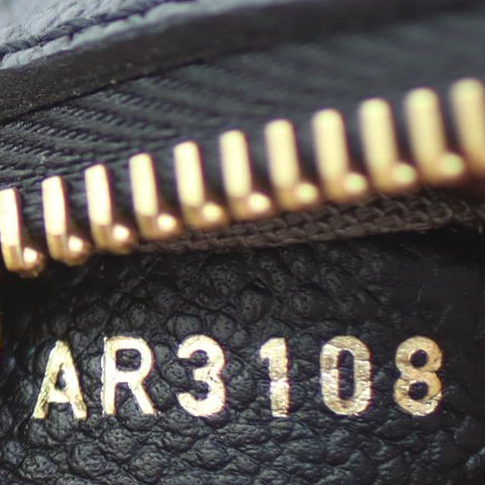 Louis Vuitton Pochette Metis Monogram Empreinte Date code