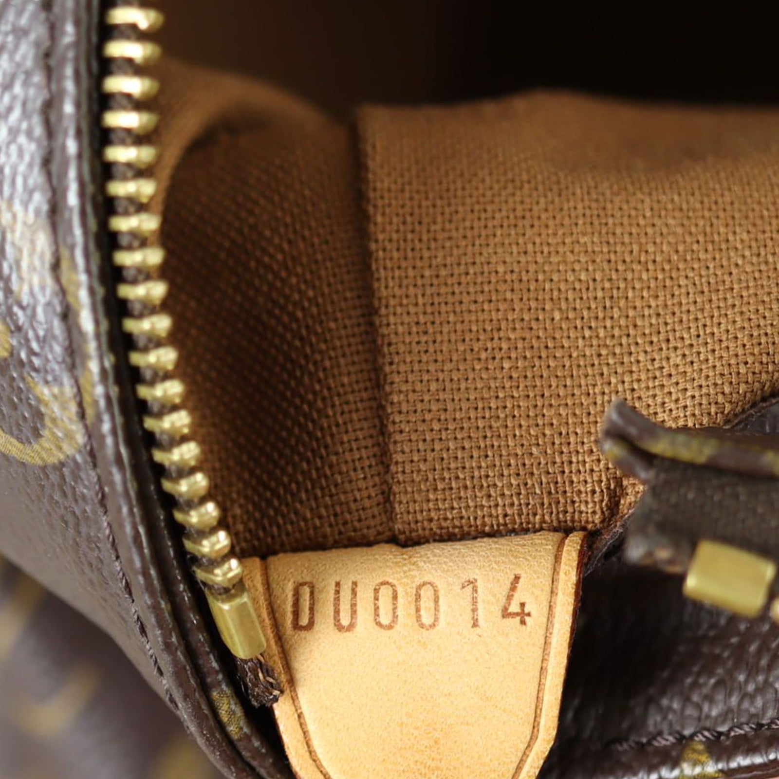 Louis Vuitton Cabas Mezzo Monogram Date code