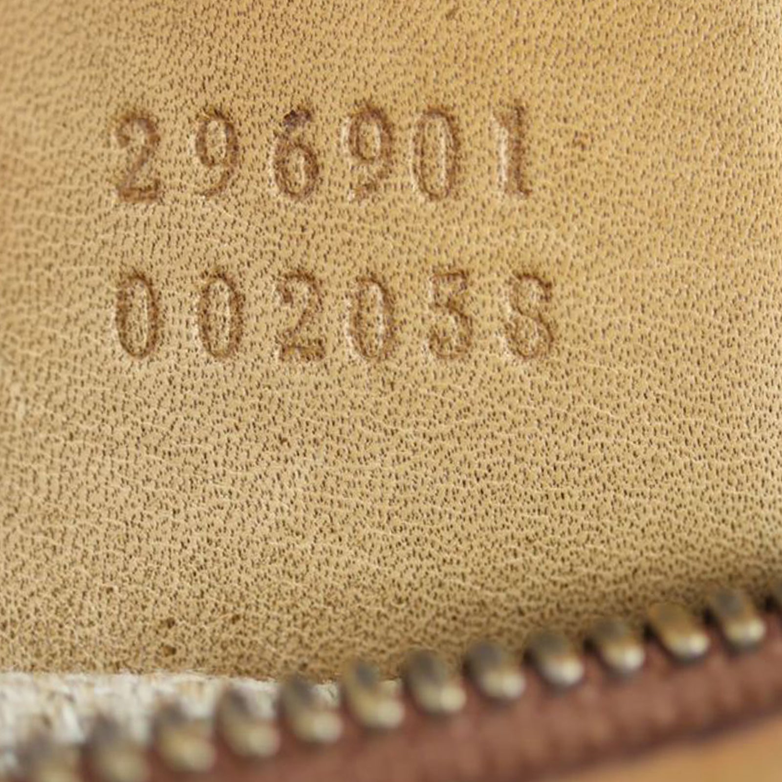 Gucci Duilio Brogue Hobo Date code