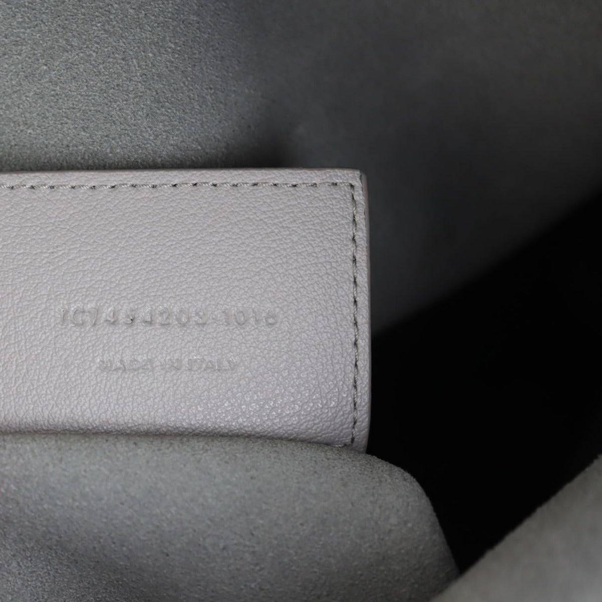 Saint Laurent Shopping Tote Date code
