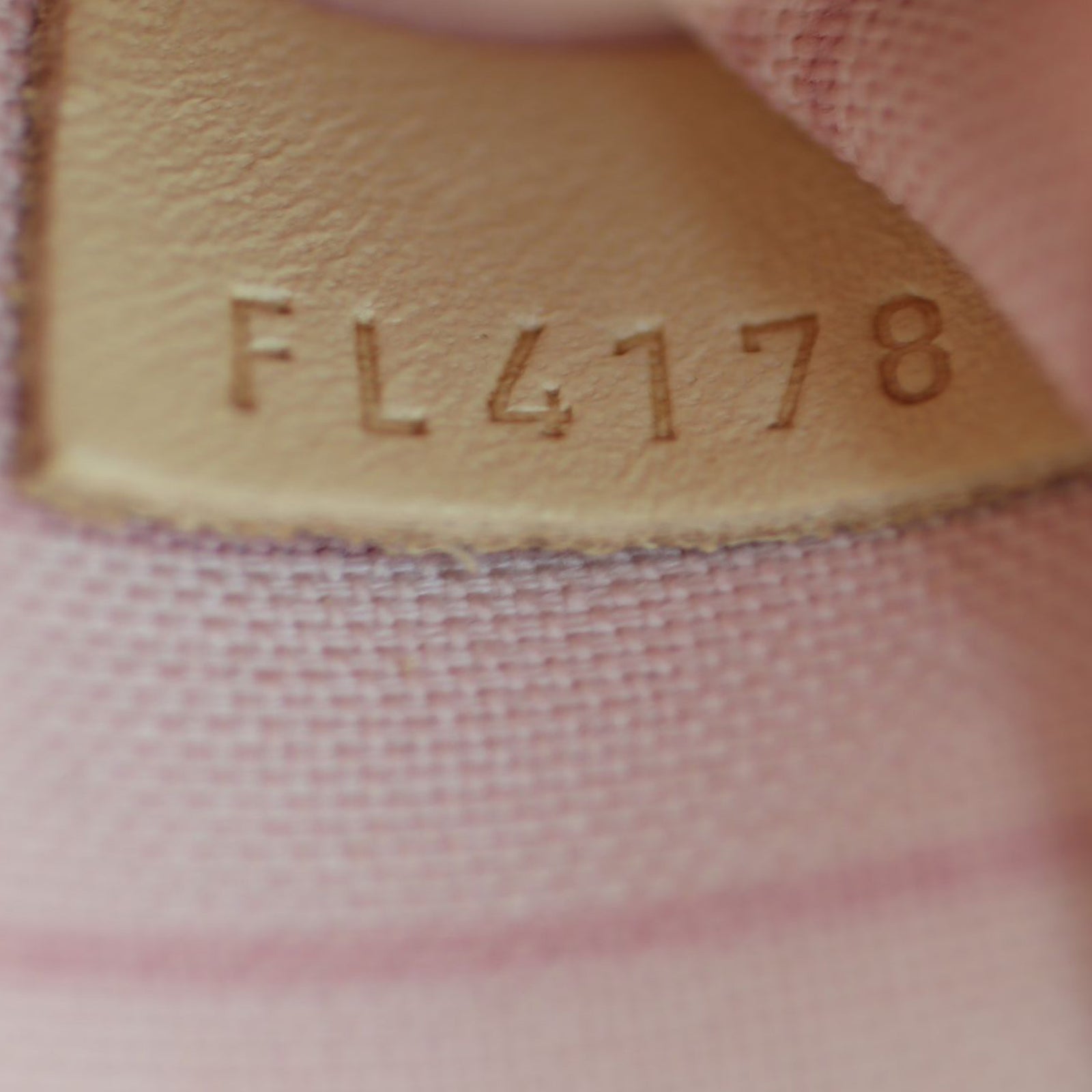 Louis Vuitton Neverfull MM Damier Azur Date code