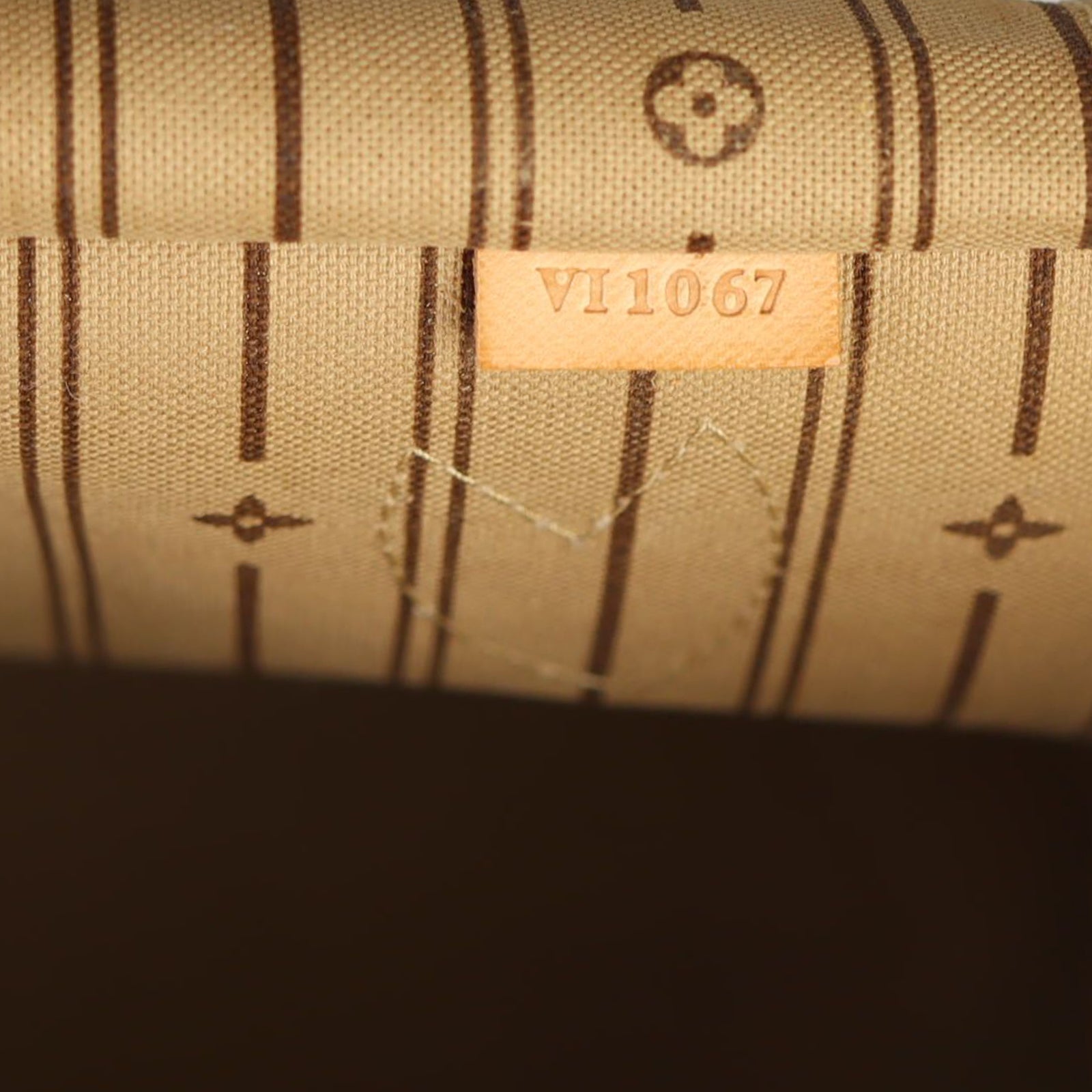 Louis Vuitton Neverfull PM Monogram Date code