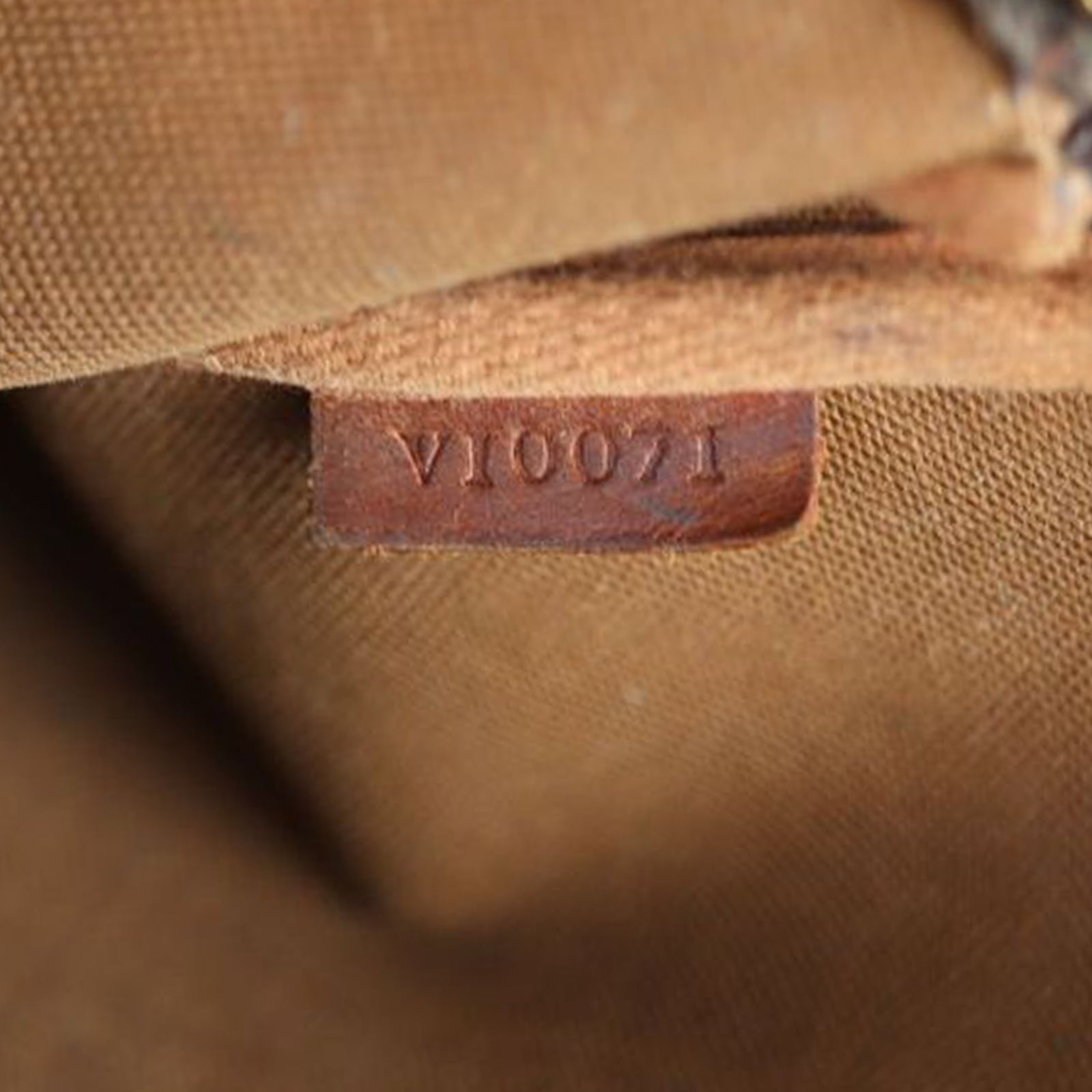 Louis Vuitton Pochette Accessories Monogram Date code