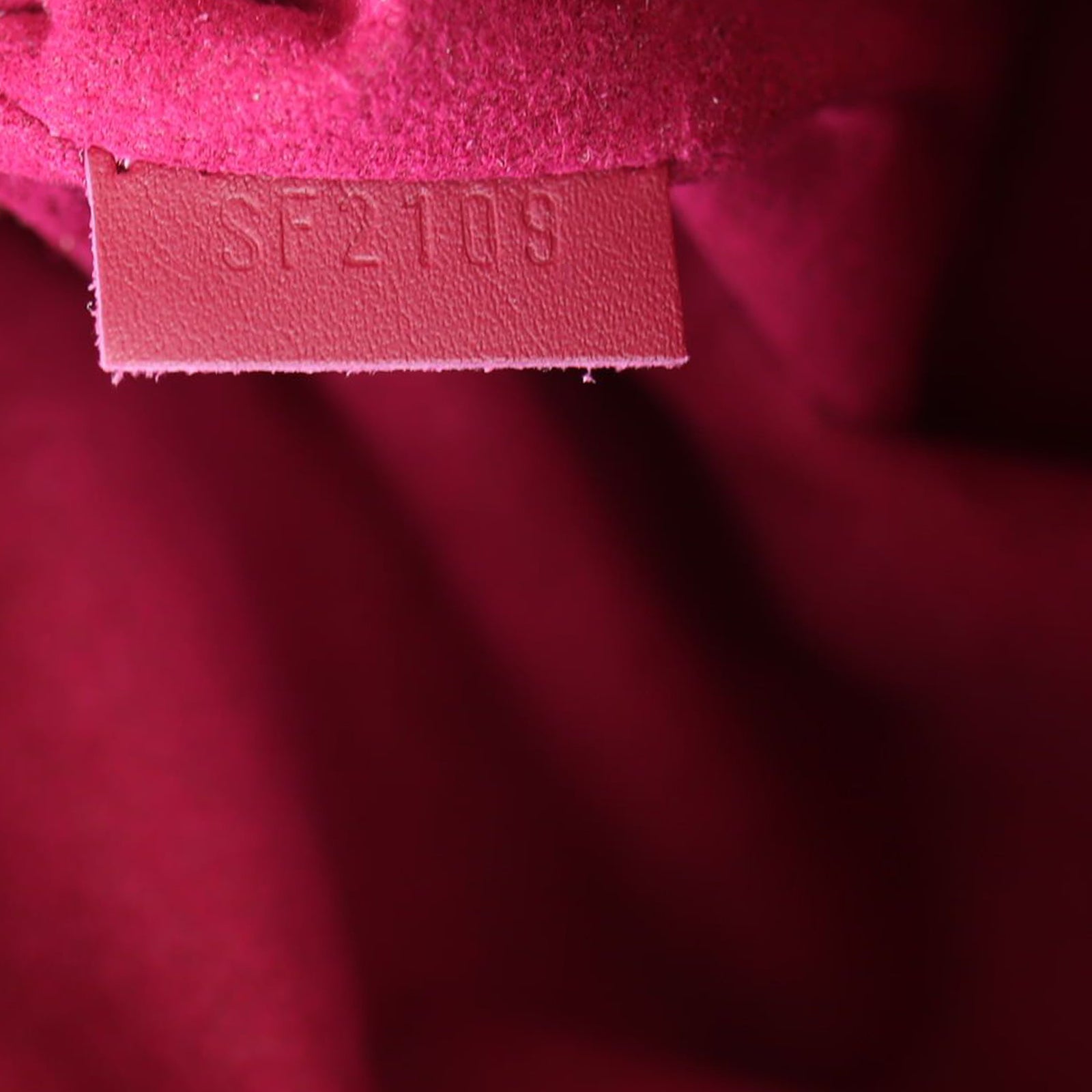 Louis Vuitton Noe Pouch Monogram Date code