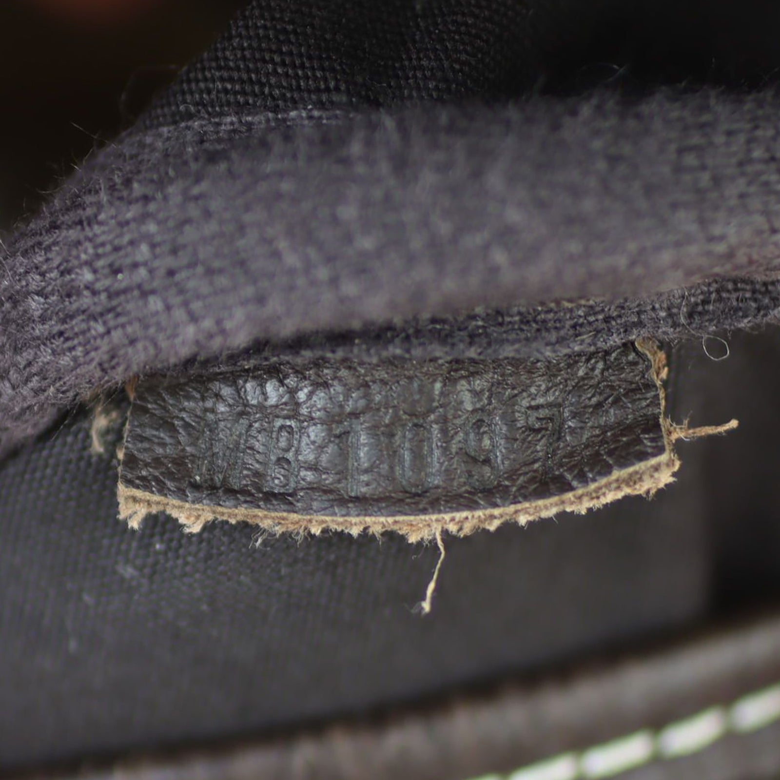 Louis Vuitton Saumur 30 Mini Lin Date code