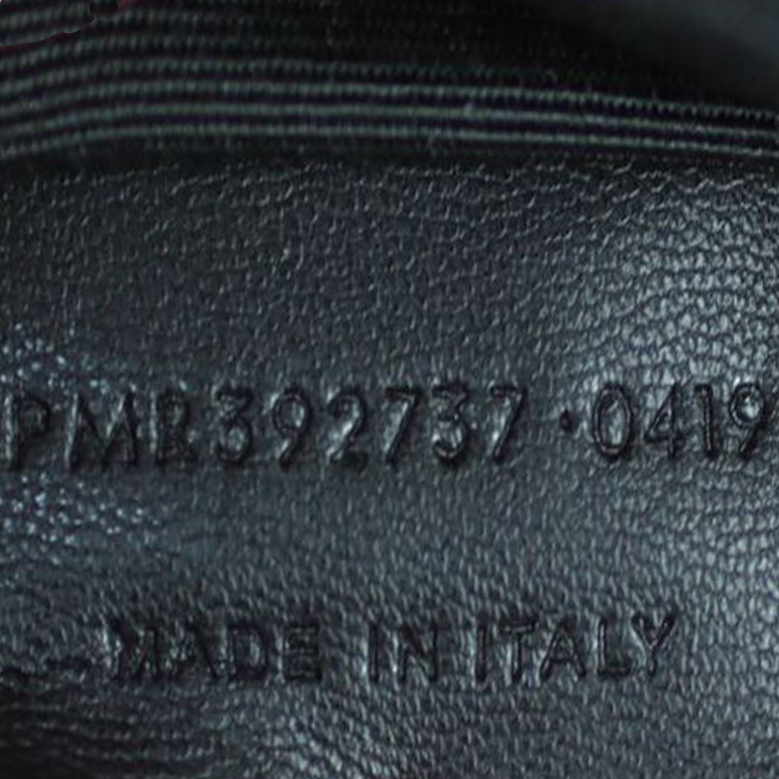 Saint Laurent College Medium Date code