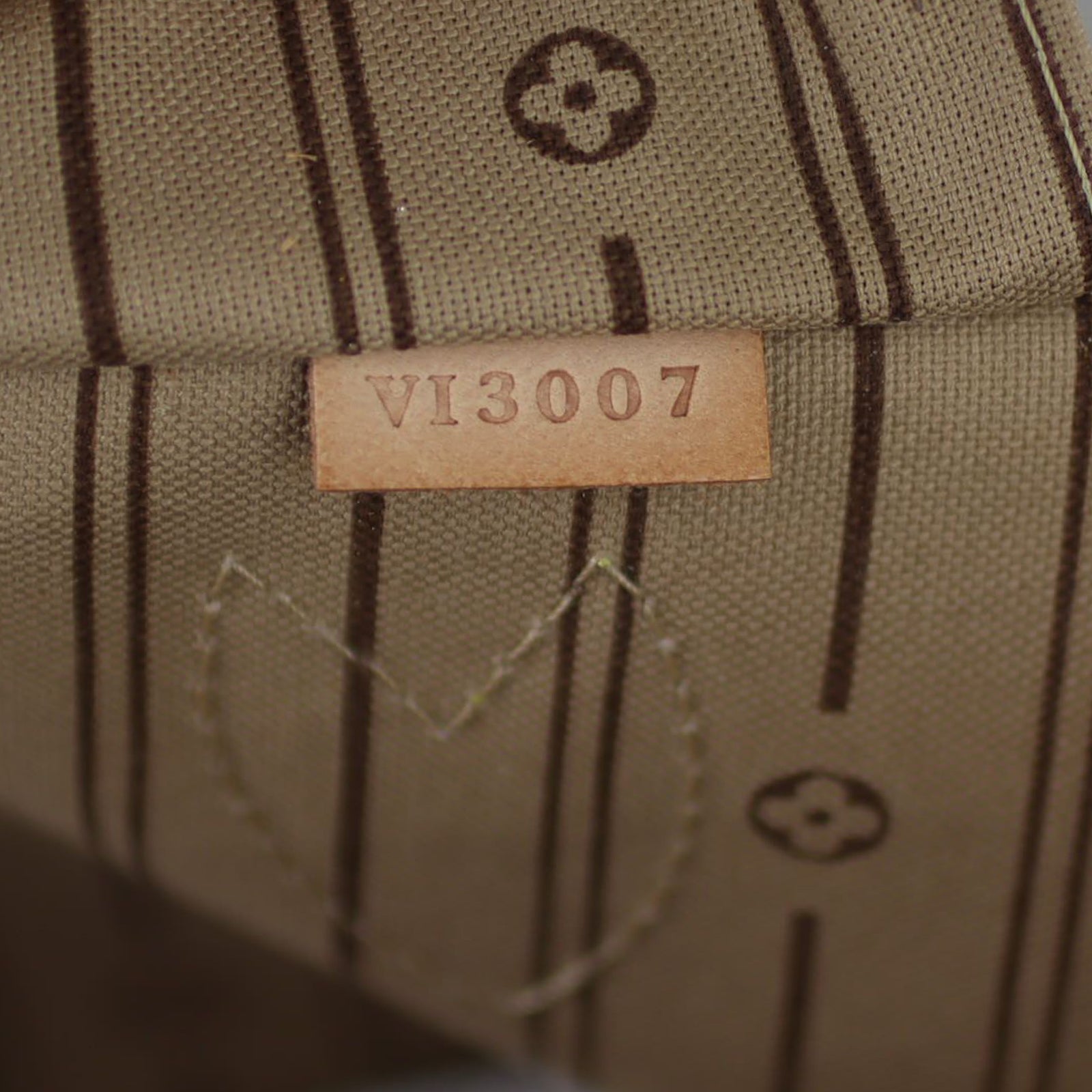Louis Vuitton Neverfull PM Monogram Date code