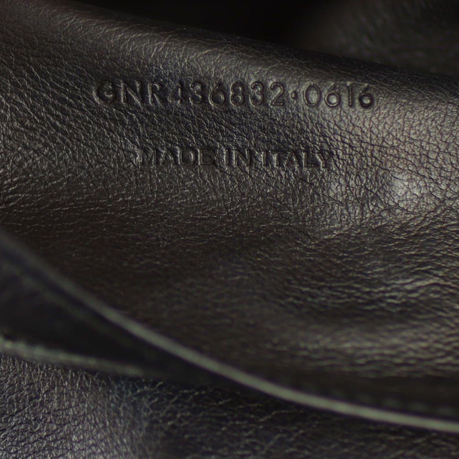 Saint Laurent Downtown Cabas Small Date code