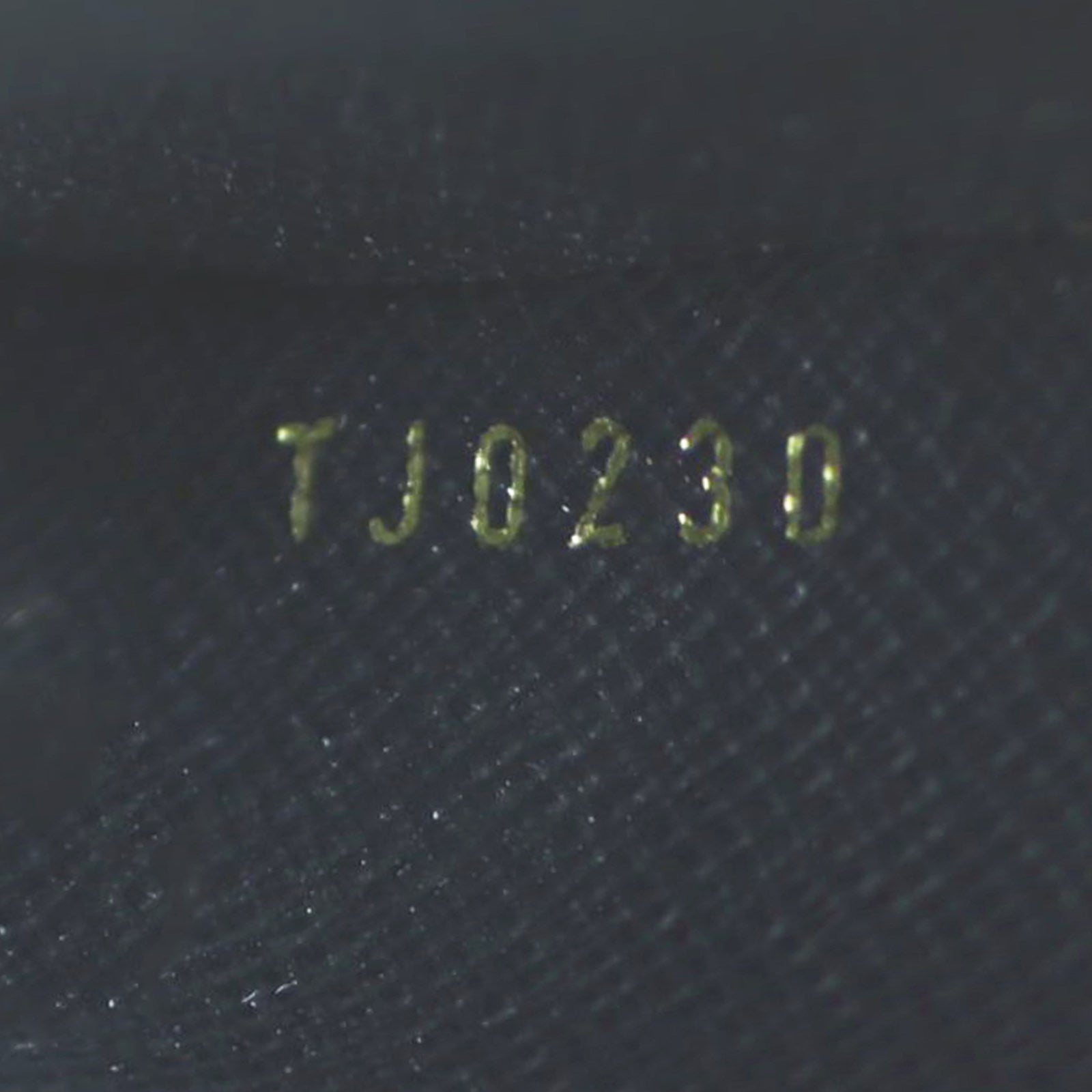 Louis Vuitton Trio Pouch Reverse Monogram Date code