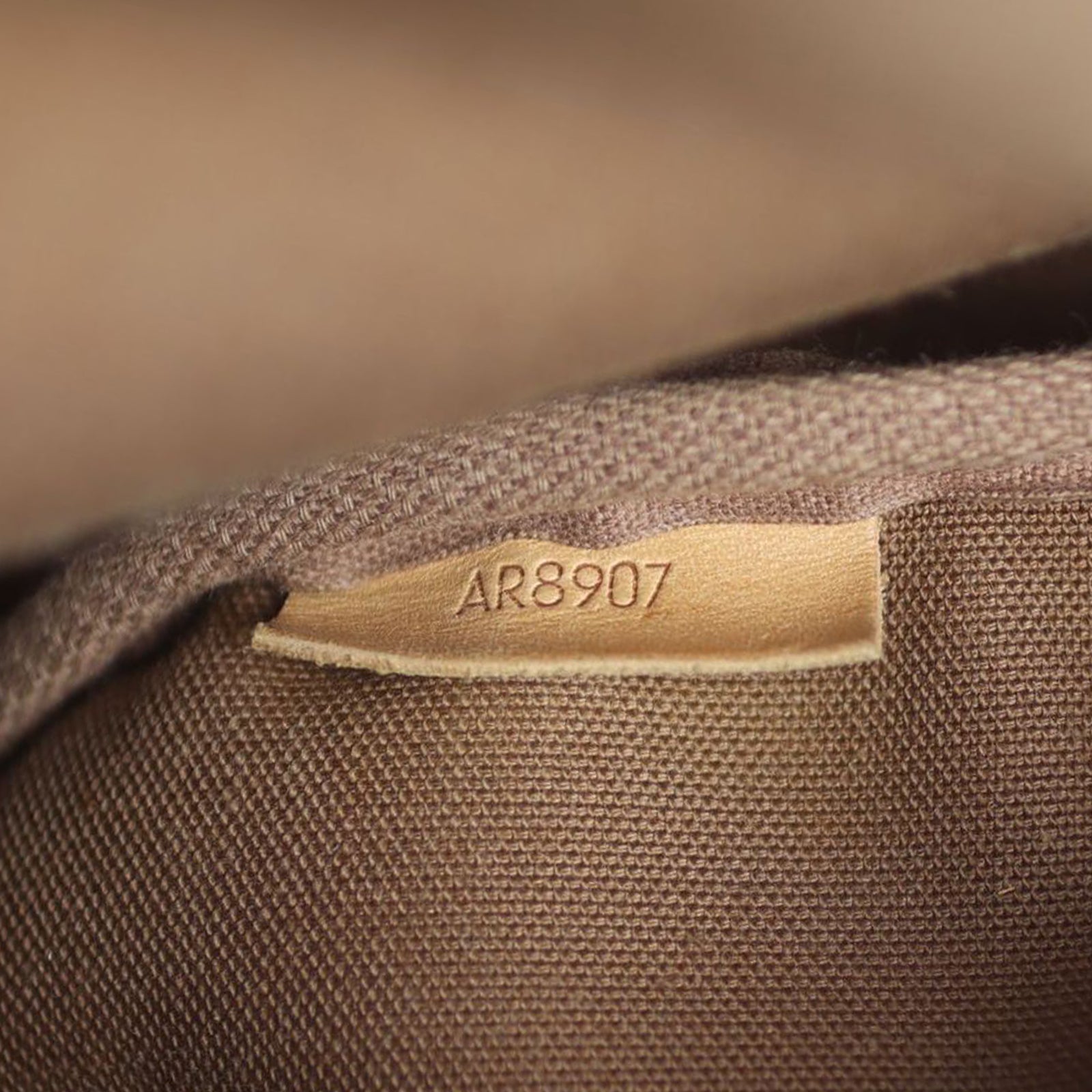 Louis Vuitton Saumur 30 Monogram Date code