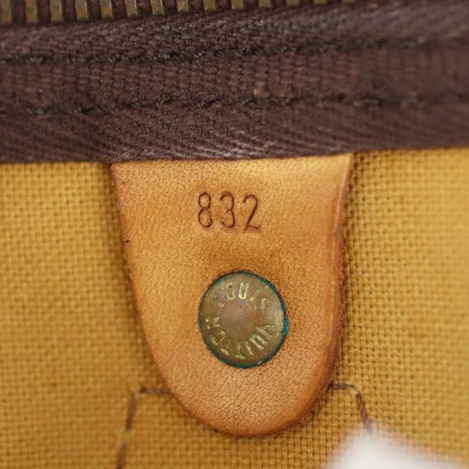 Louis Vuitton Speedy 40 Monogram Date code