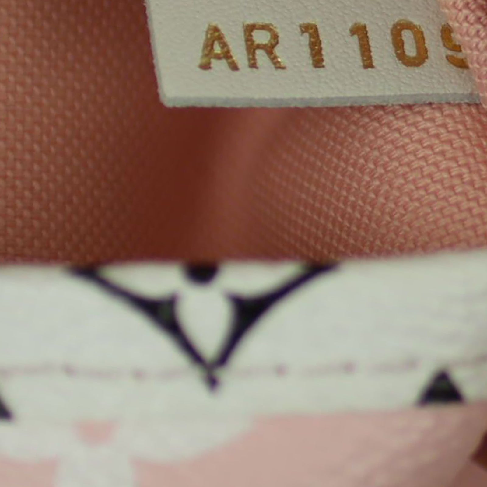 Louis Vuitton Neverfull MM Giant Monogram Date code