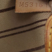 Louis Vuitton Neverfull MM Monogram Date code