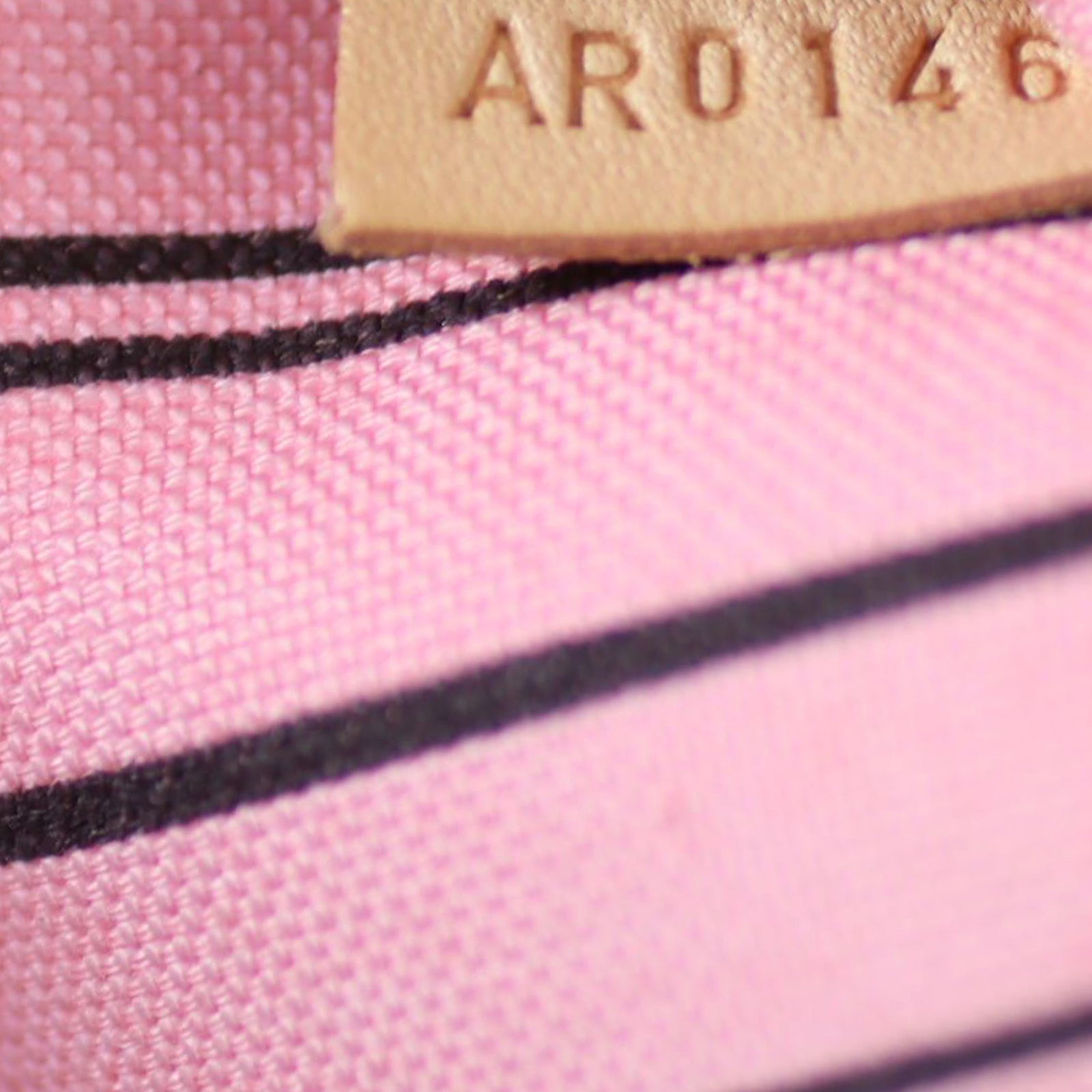 Louis Vuitton Neverfull MM Monogram Jungle Date code