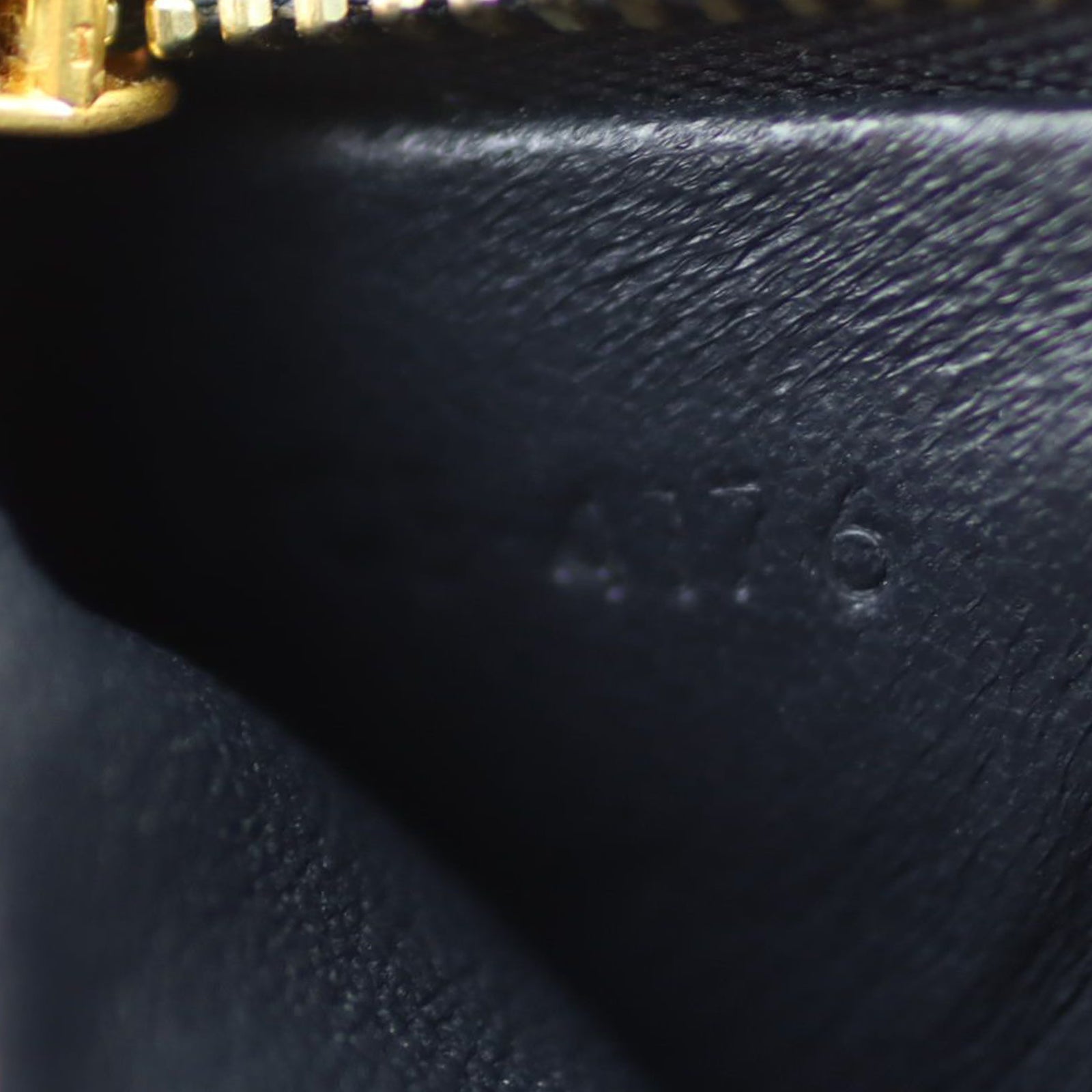 Celine Trotteur Medium Bag Date code